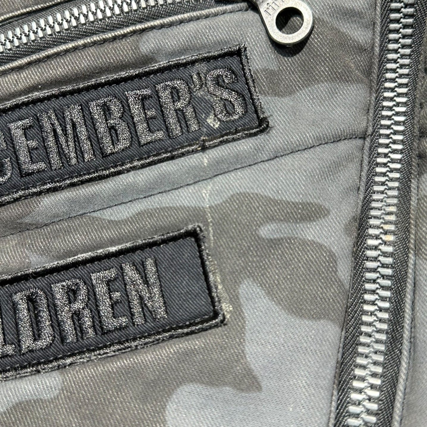 PLEDGE(プレッジ) Camouflage Padded Zip Gimmick Vest カモフラ パテッド ジップ ギミック ベスト 48 グレー