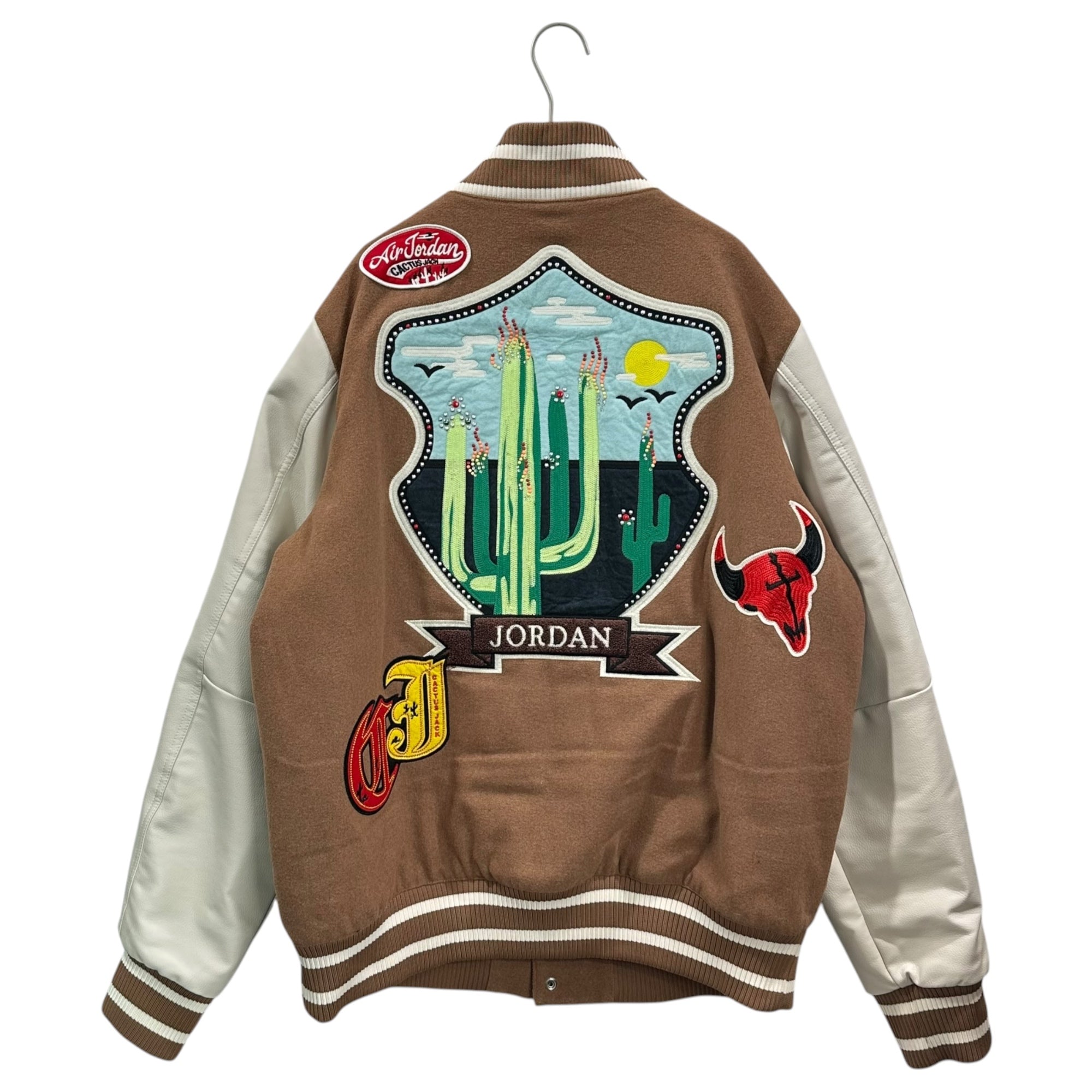 NIKE×Travis Scott(ナイキ×トラヴィススコット) Travis Scott Varsity Jacket バーシティ ジャケット DO4103-256 XL ブラウン×ホワイト スタジャン ワッペン コラボ