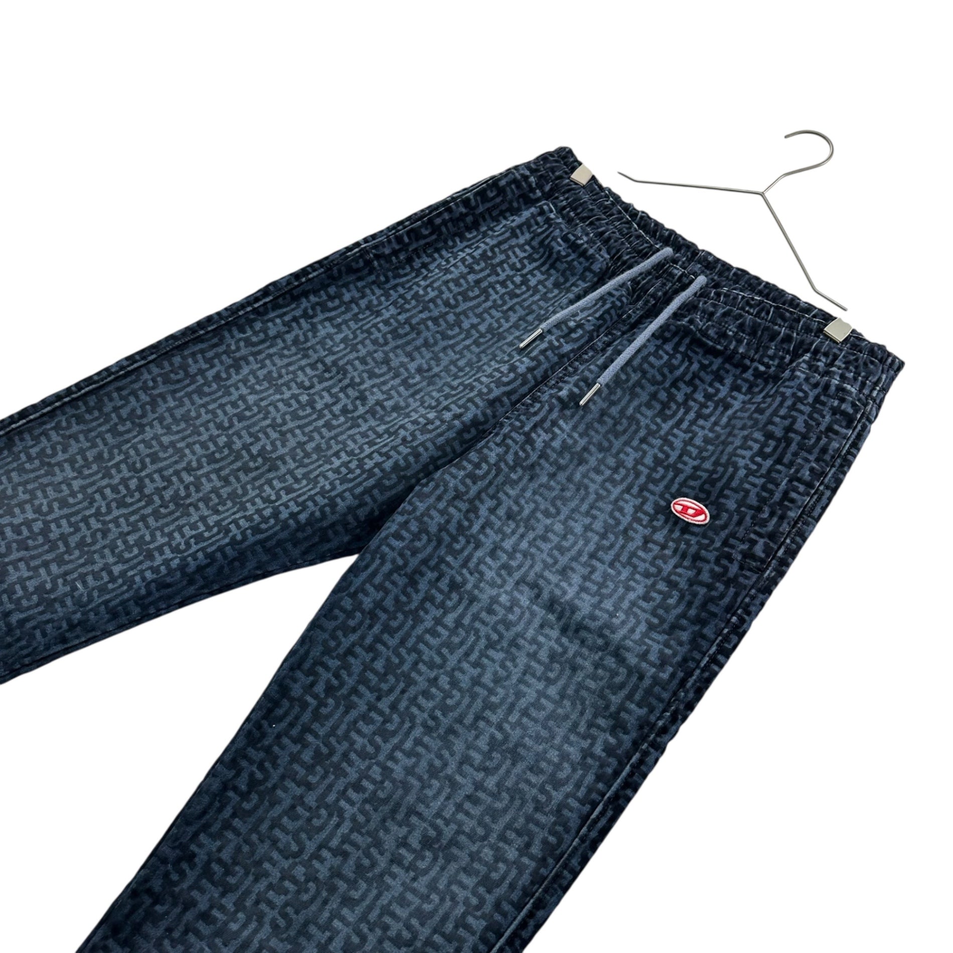 DIESEL(ディーゼル) 23SS D-LAB-NE JOGG JEANS フロッキー ロゴ 総柄 プリント デニム ジョグ パンツ A03932 038BY M ネイビー ジョガー