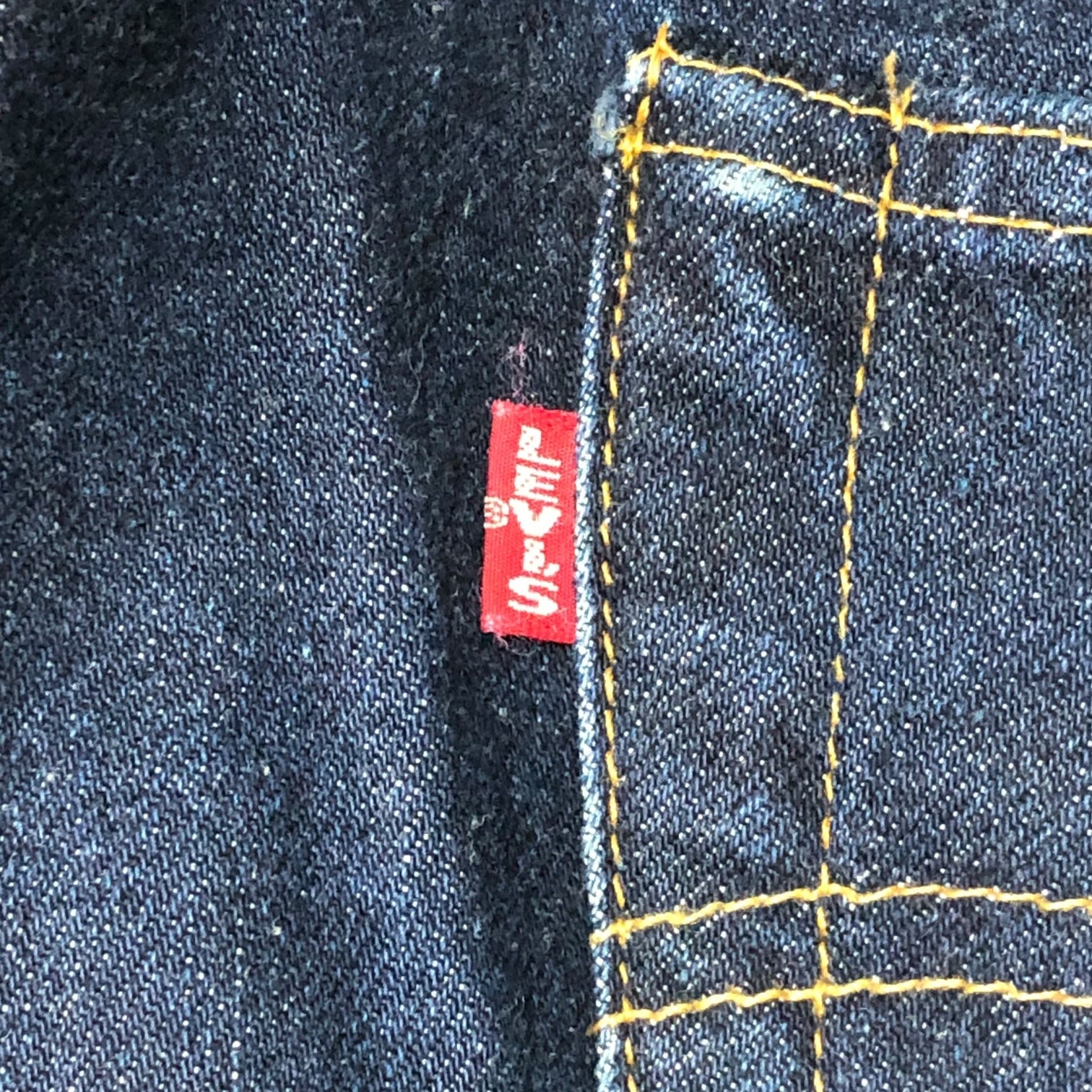 Levi's(リーバイス) 90's 201XX straight denim pants ヴィンテージ セルビッチ ストレート デニム パンツ ジーンズ 201-0003 W34 インディゴ 濃紺 裏ボタン555 バレンシア工場製 USA製 赤耳