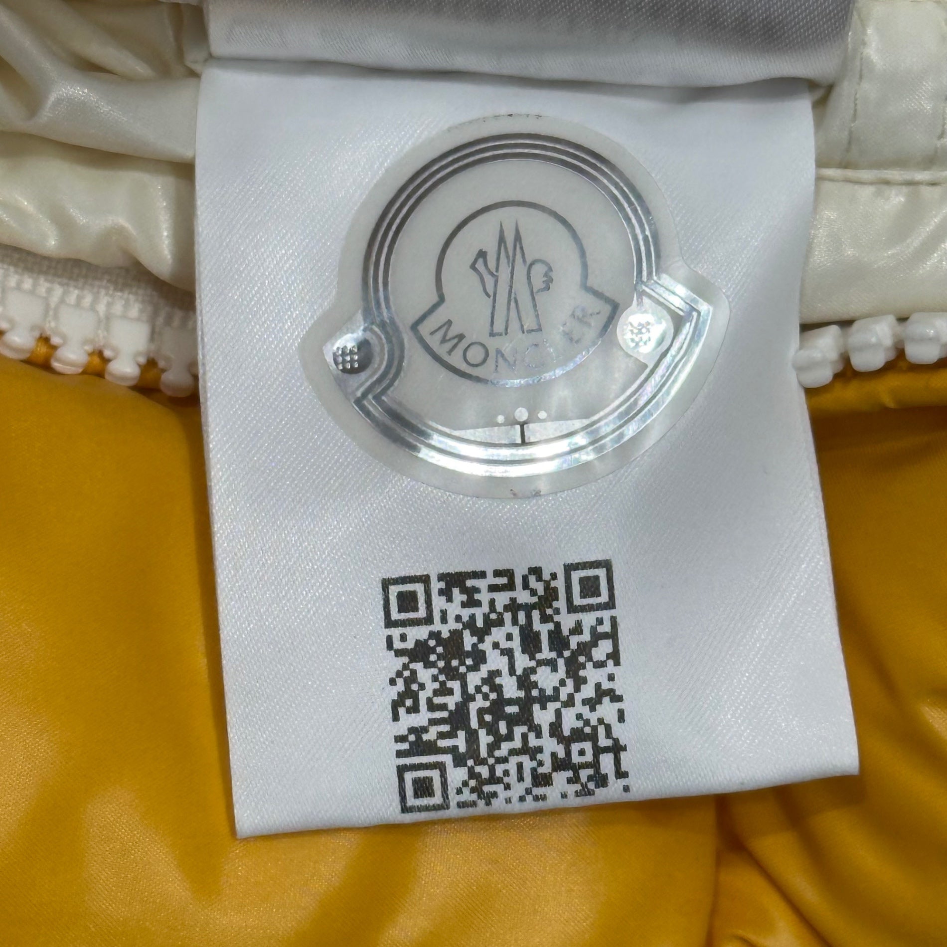 MONCLER(モンクレール) 2021SS PARK GILET パーク ロゴ ワッペン ダウン ベスト G10921A54500 3 イエロー