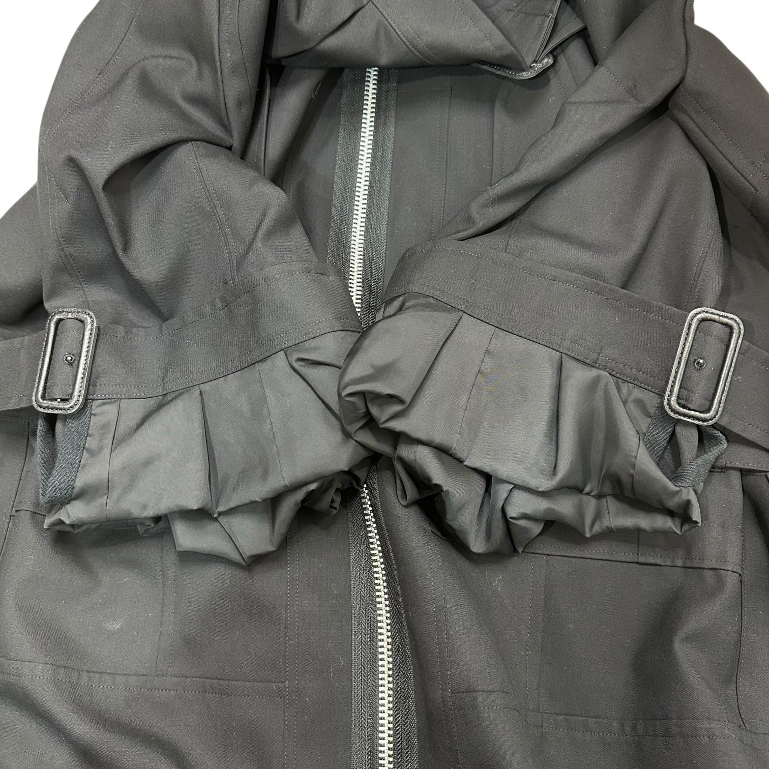 COMME des GARCONS JUNYA WATANABE(コムデギャルソンジュンヤワタナベ) 20SS Wool gabardine Sleeve-set Wide silhouette Coat ウール ギャバジン 袖切り替えし ワイドシルエット コート JE-O030 S ブラック AD2019 コレクションランウェイ 別色着用