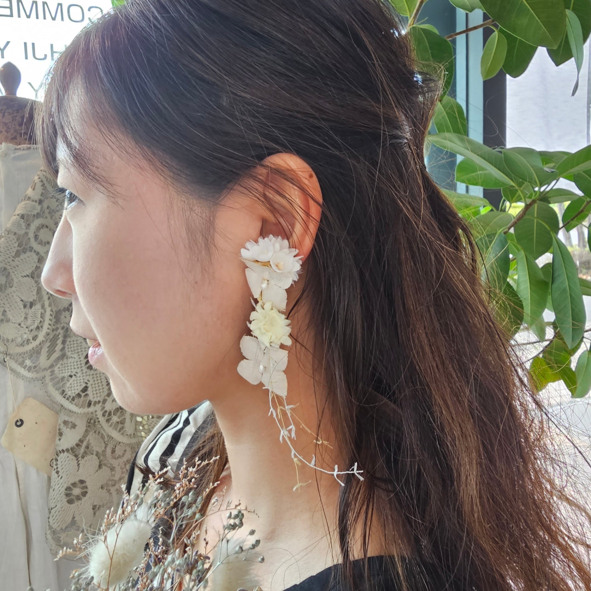 m.soeur(エムスール) クララとスズランのイヤリング 8003-E ホワイト