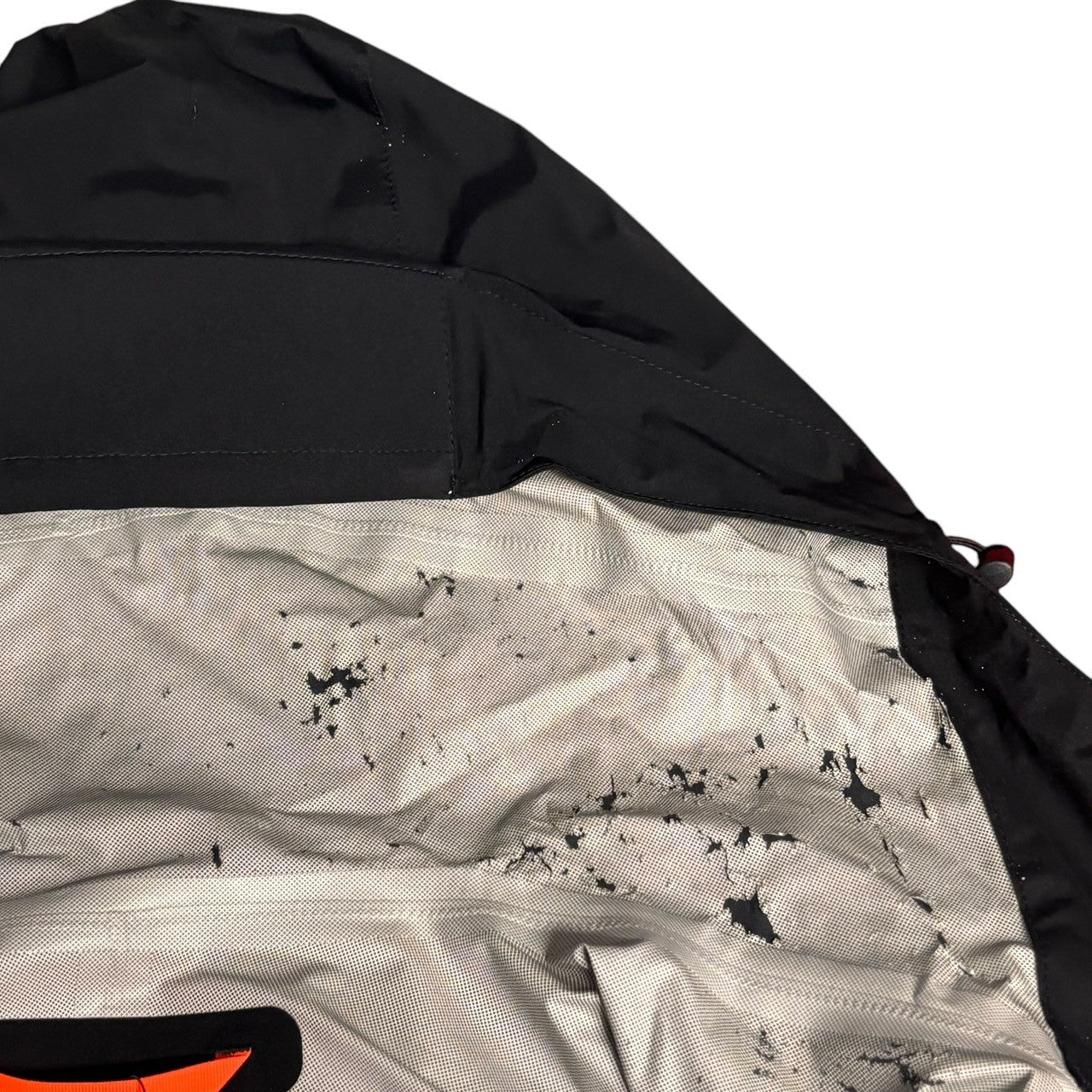 MAMMUT(マムート) Microlayer HS Hooded Jacket マイクロレイヤー ハードシェル フーデッド ジャケット 1010-29260 XS ブラック×レッド