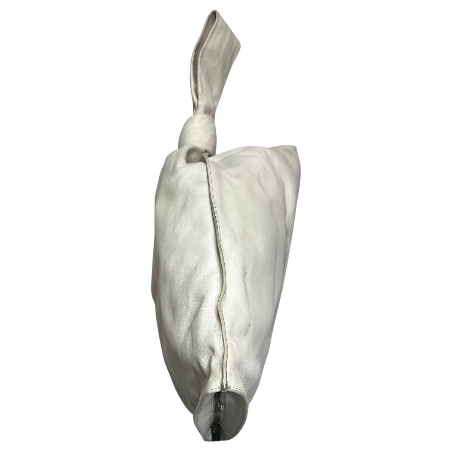 BOTTEGA VENETA(ボッテガヴェネタ) Triangle twist leather handbag トライアングル ツイスト レザー ハンドバッグ ホワイト