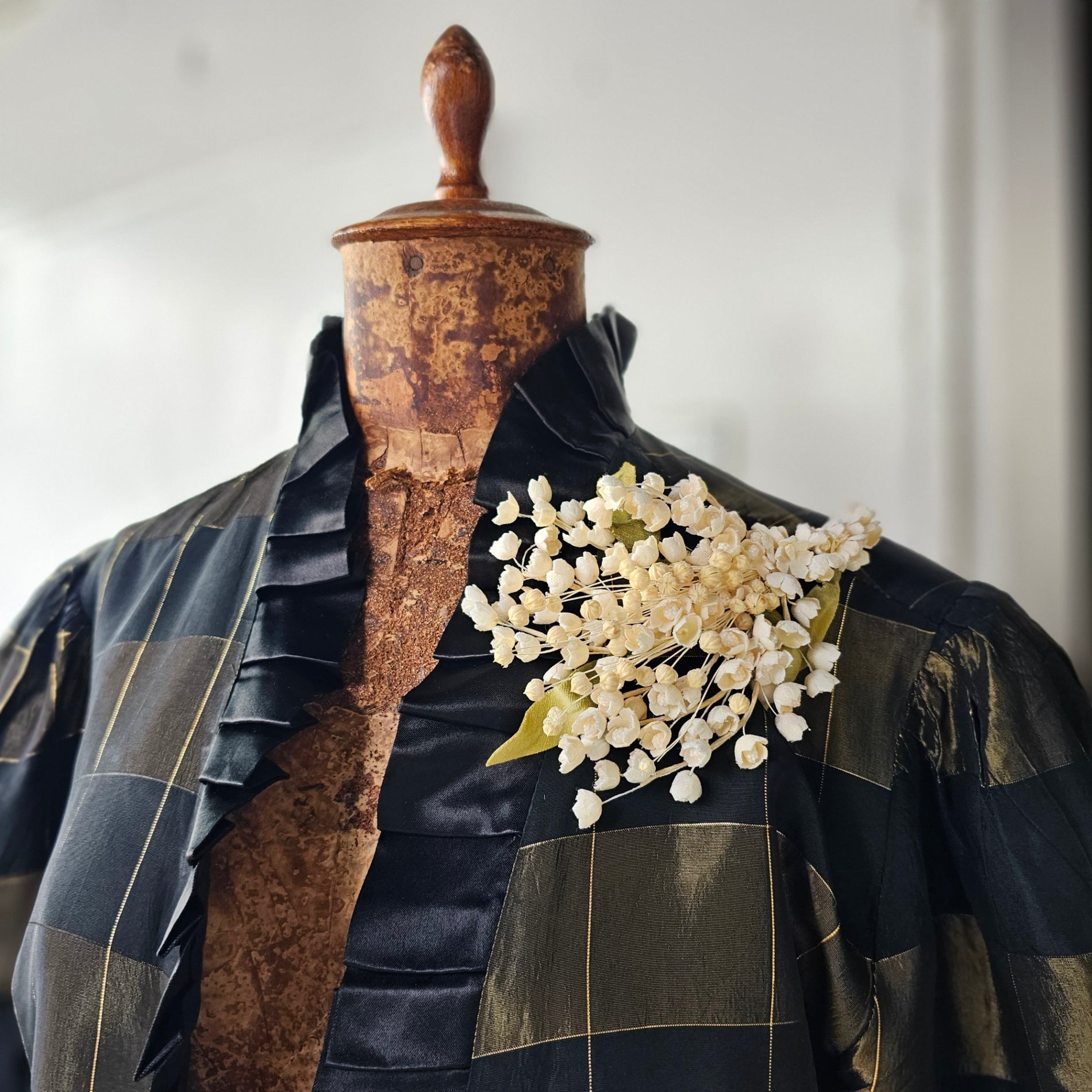 m.soeur(エムスール) スズランのブーケコサージュ 1395 ホワイト