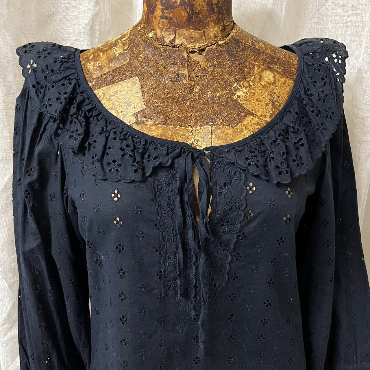 VINTAGE(ヴィンテージ) 80~90's front ribbon cut work short blouse フロントリボン カットワーク ショート ブラウス SIZE 38(M) ブラック EURO VINTAGE