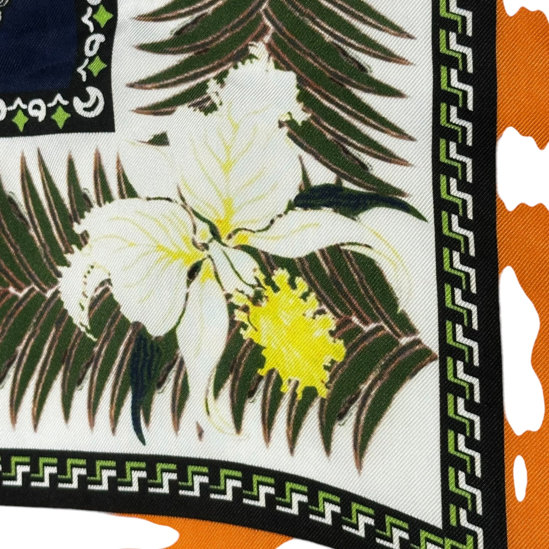 TOGA ARCHIVES(トーガアーカイブス) Flower Print Scarf フラワー プリント スカーフ 花 ネイビー