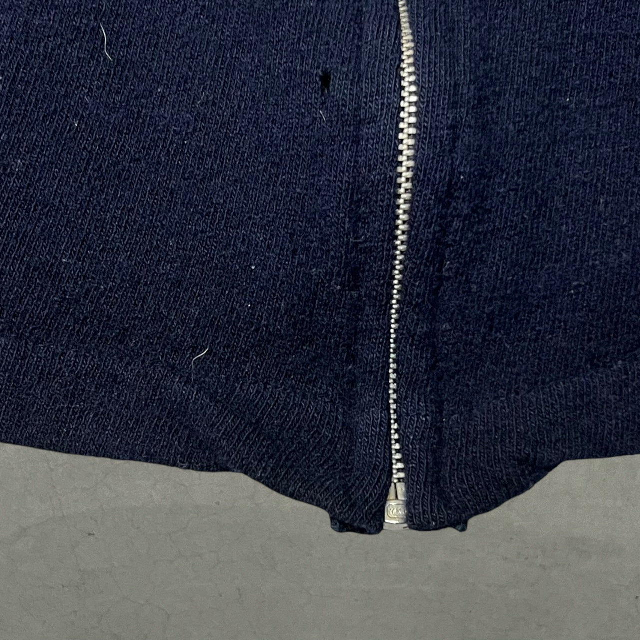 COMME des GARCONS HOMME PLUS(コムデギャルソンオムプリュス) 99AW Souvenir Kitsch期ウール縮絨逆さロゴジップニット PT-040440 表記無し(FREE) ネイビー AD1999