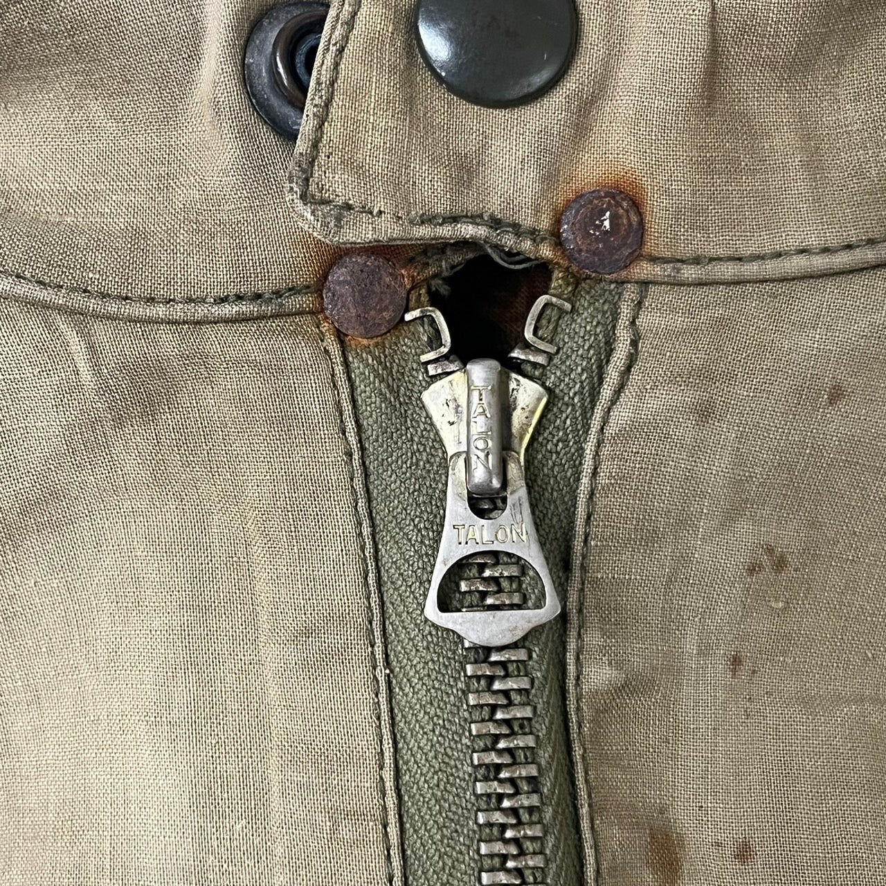 US NAVY(アメリカ海軍) 1940's~ N2 PULLOVER RAIN PARKA/ヴィンテージプルオーバーレインパーカー NOs 99086 MEDIUM カーキ 最初期型 TALONジップ NAVY DEPARTMENT 40年代~ 実物/軍物