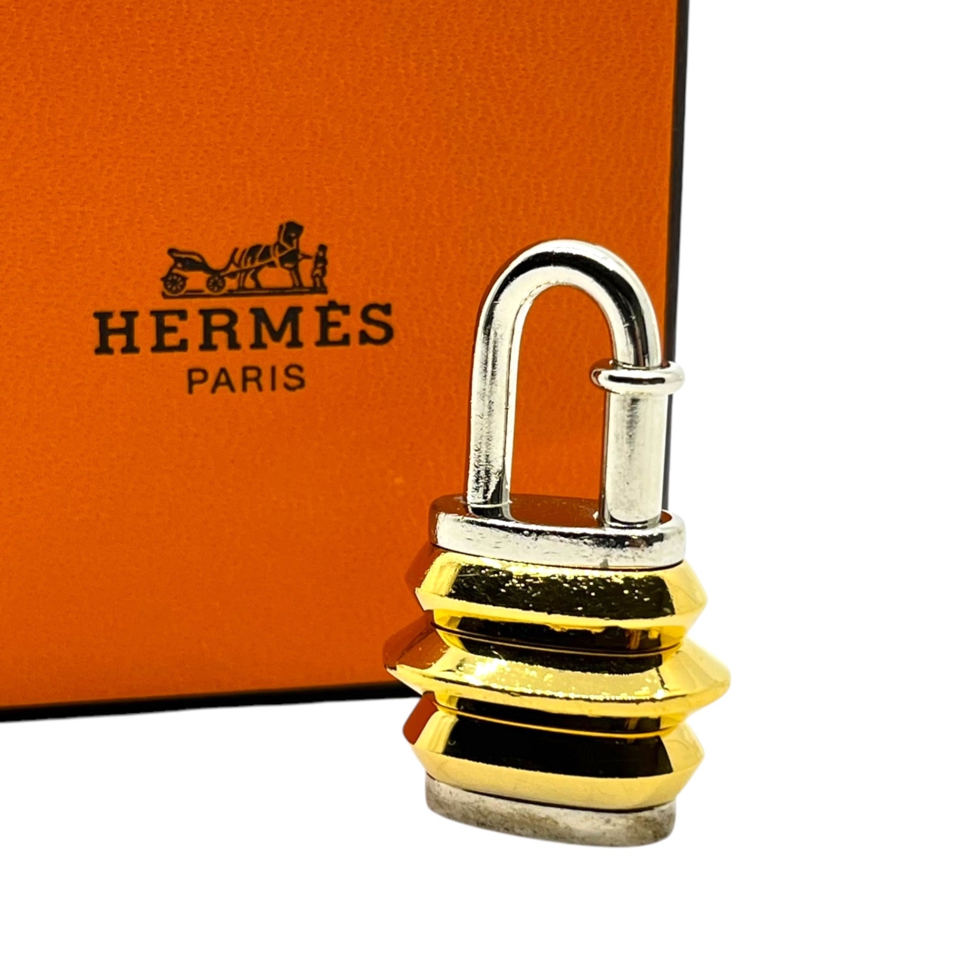 HERMES(エルメス) 1991年限定 Lantern motif cadena charm ランタン モチーフ カデナ チャーム 年間テーマ 「Extreme Hermes」 ~遠い国のエルメス~ ゴールド×シルバー 箱付 ペンダントトップにも