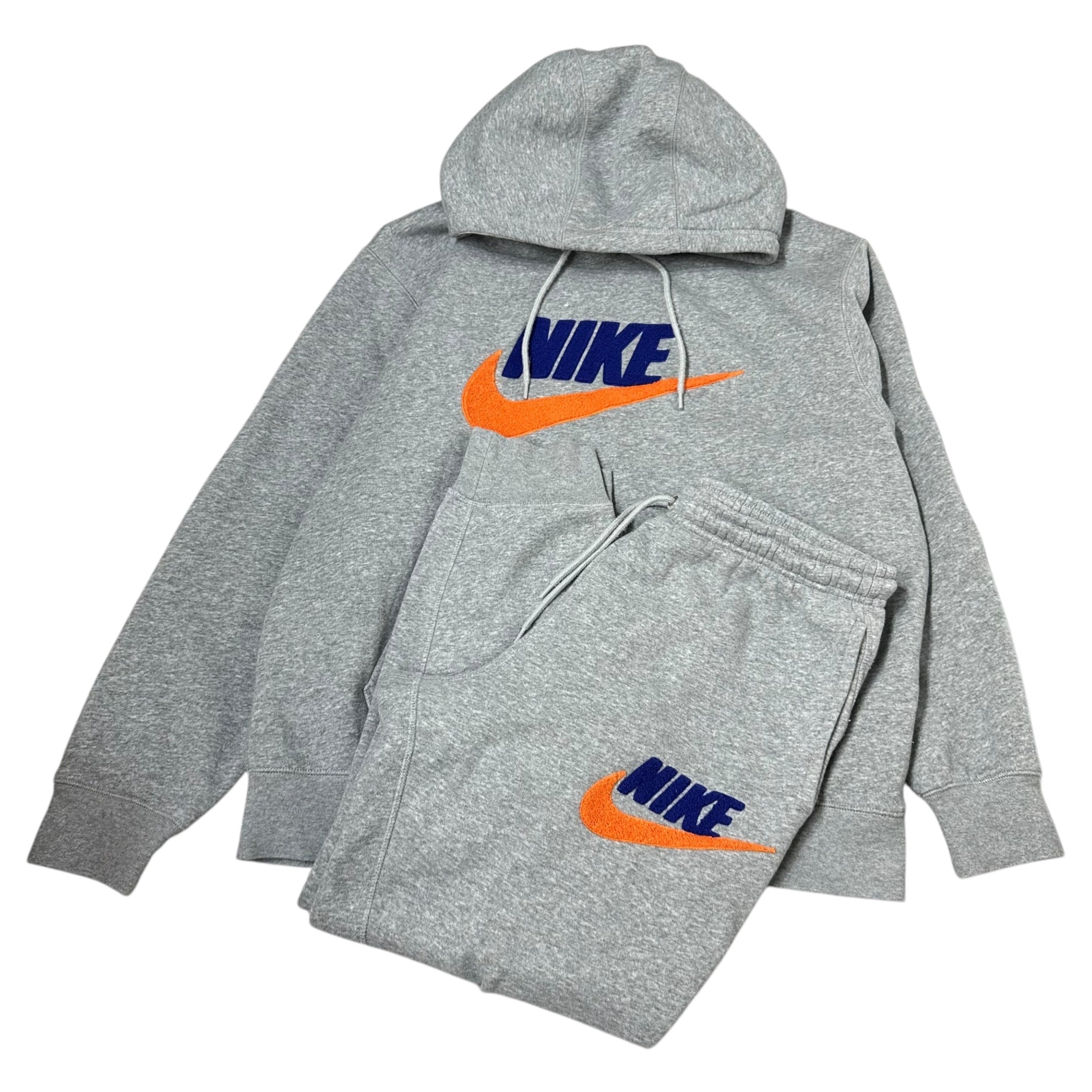 NIKE(ナイキ) 2024 Club Fleece BB CHNL FTRA Pullover Long Sleeve Hoodie /Jogger Pants パーカー スウェット パンツ セットアップ FN3105-063 FN3095-063 T:XXL/PT:L グレー ジャージ 上下 スポーツ ジョガー