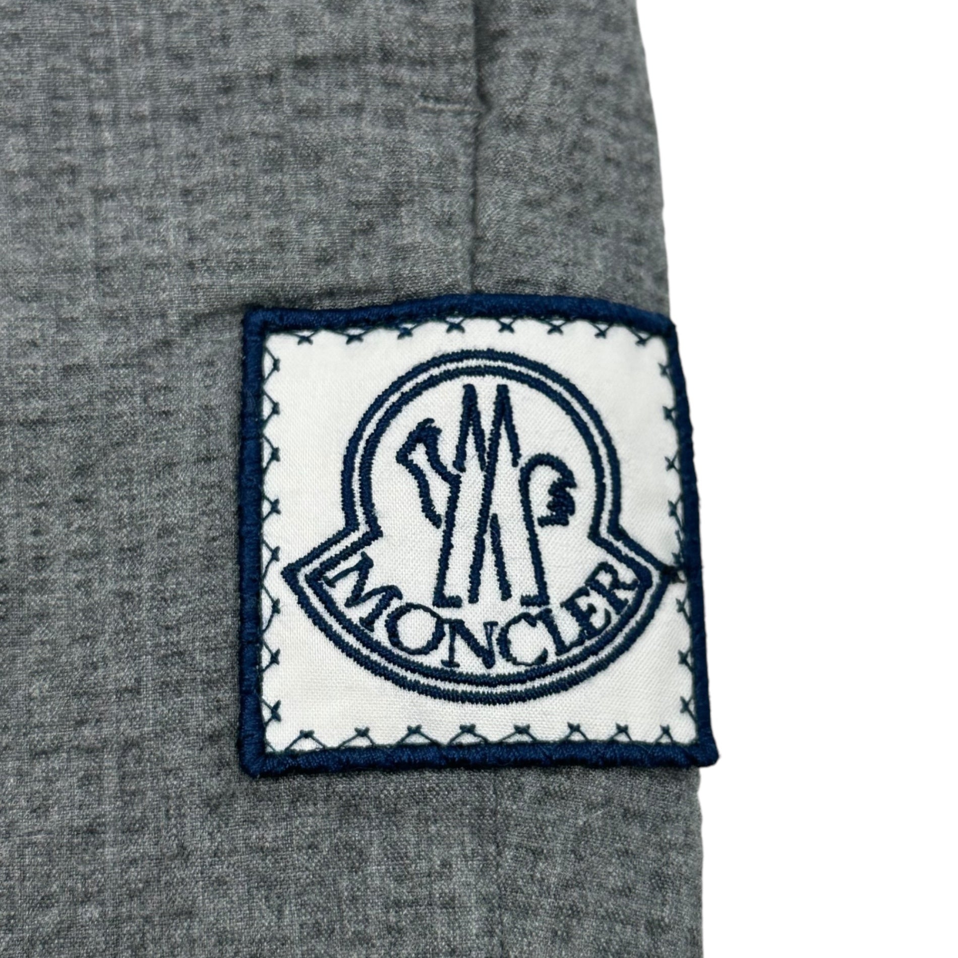 MONCLER GAMME BLEU(モンクレールガムブルー) Seersucker Side Button Shorts シアサッカー サイドボタン ショーツ D13911301100 4 グレー ハーフ ショート パンツ コットン