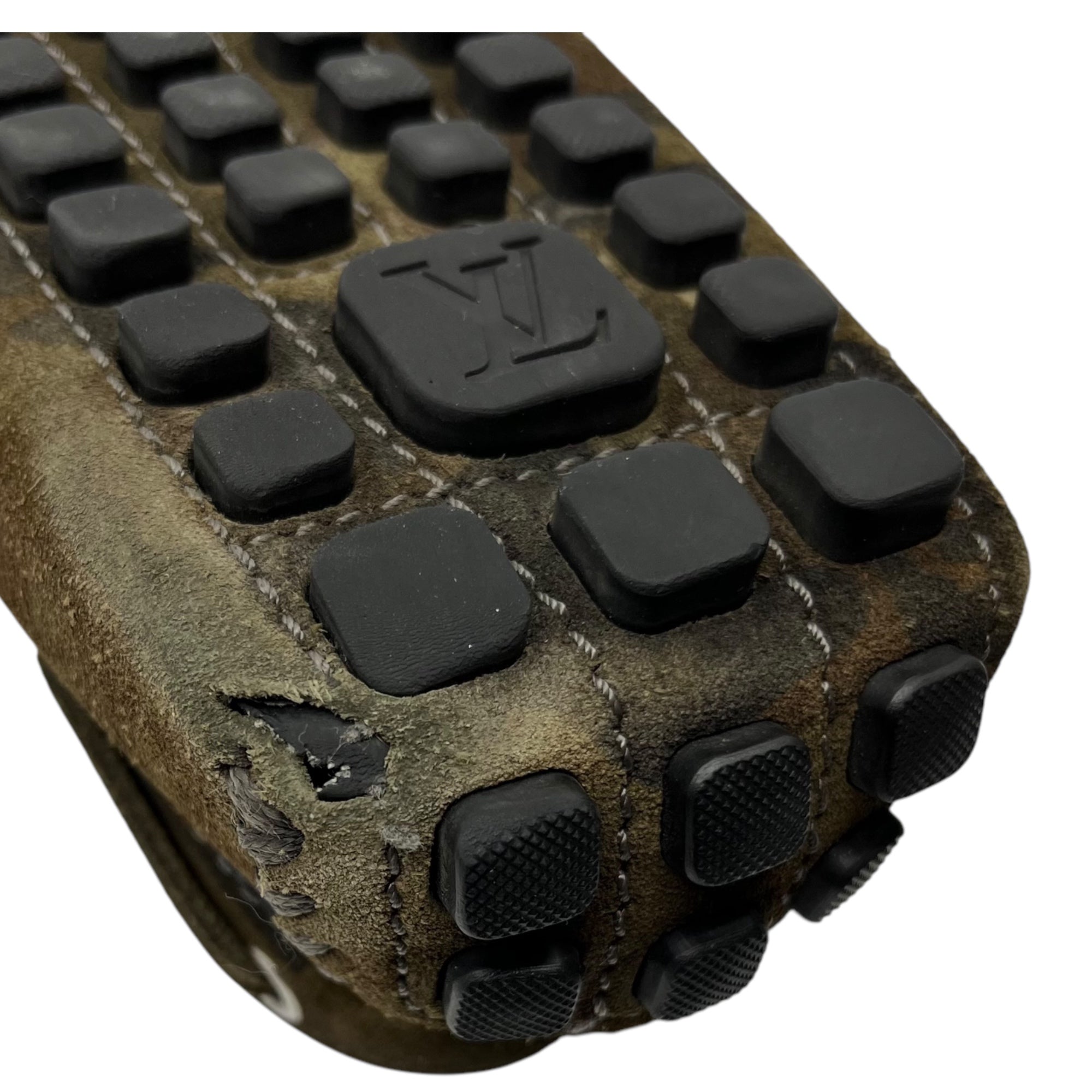 LOUIS VUITTON(ルイヴィトン) Camouflage moccasin driving shoes カモフラ モカシン ドライビング シューズ 製造番号:ND0133 9 1/2(27.5cm~28cm程度) カーキ 迷彩 ロゴ ローファー スリッポン