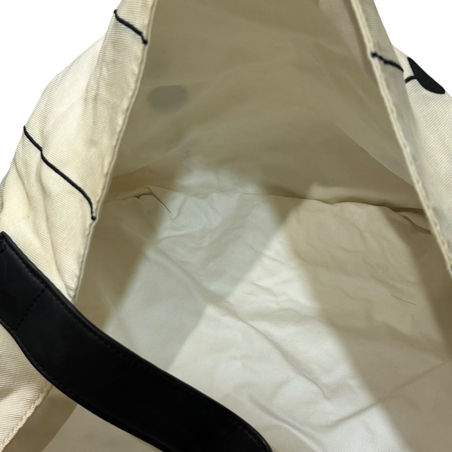 YOHJI YAMAMOTO+NOIR(ヨウジヤマモトプリュスノアール) Leather Handle Embroidered Shoulder Bag レザー ハンドル 刺繍 ショルダーバッグ ホワイト×ブラック