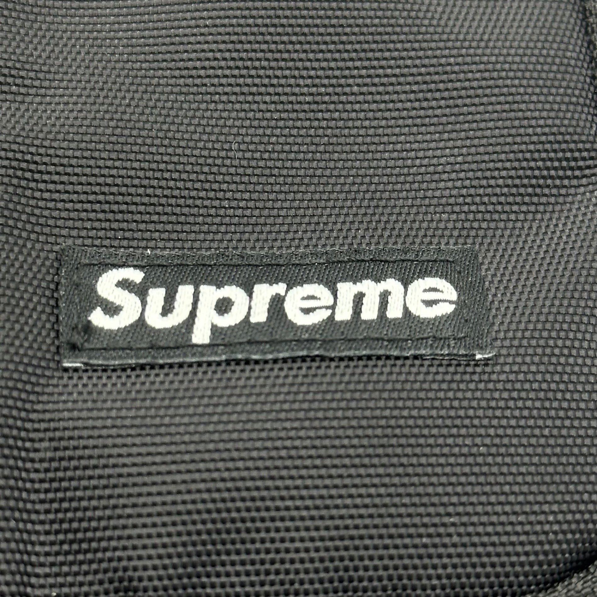 SUPREME(シュプリーム) 19AW Small Zip Pouch スモール ジップ ポーチ ブラック