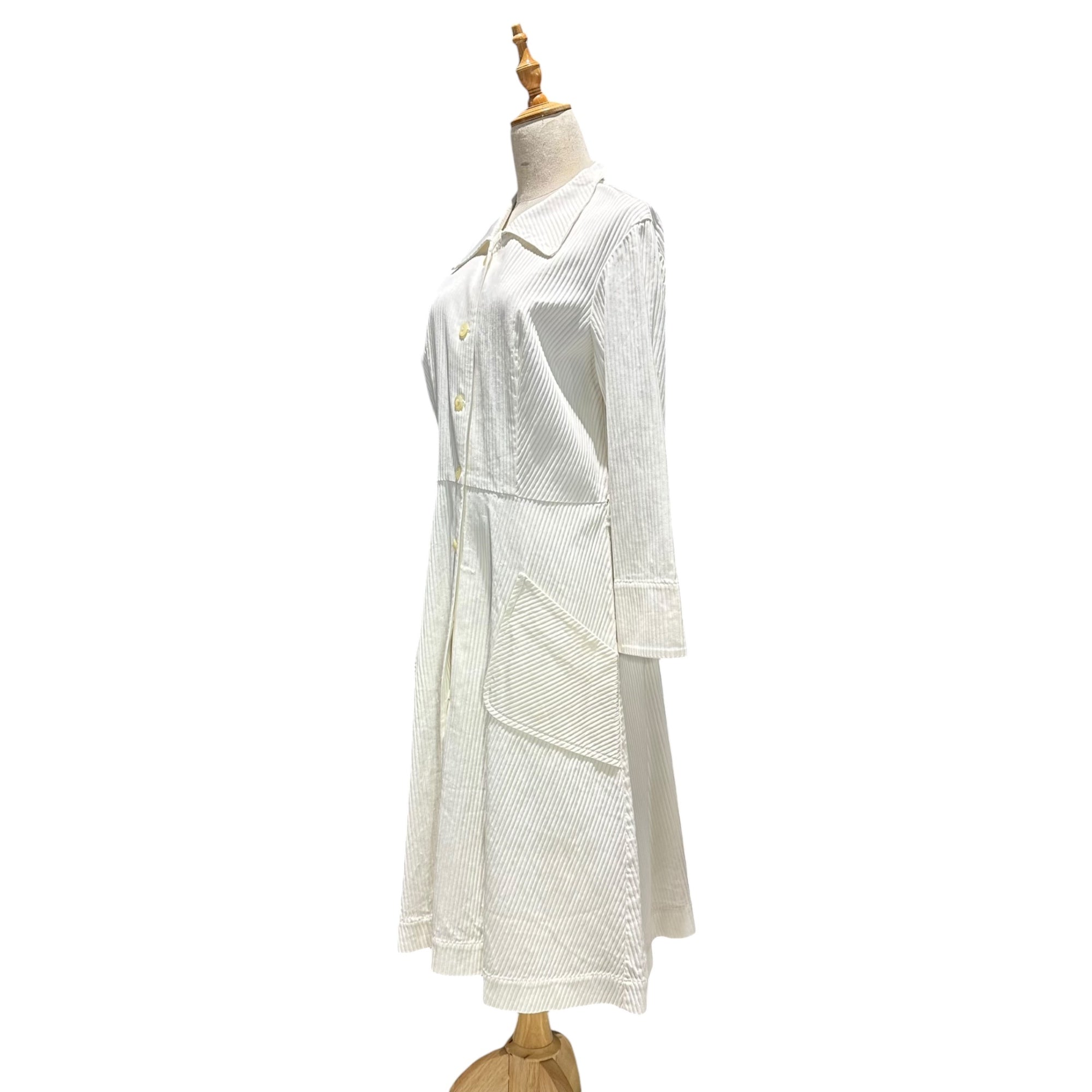 Euro vintage(ヨーロッパヴィンテージ) white thick lib long onepiece coat 大きなポケットと三角襟の羽織りのようなロングワンピース 表記無し(M~L程度) ホワイト