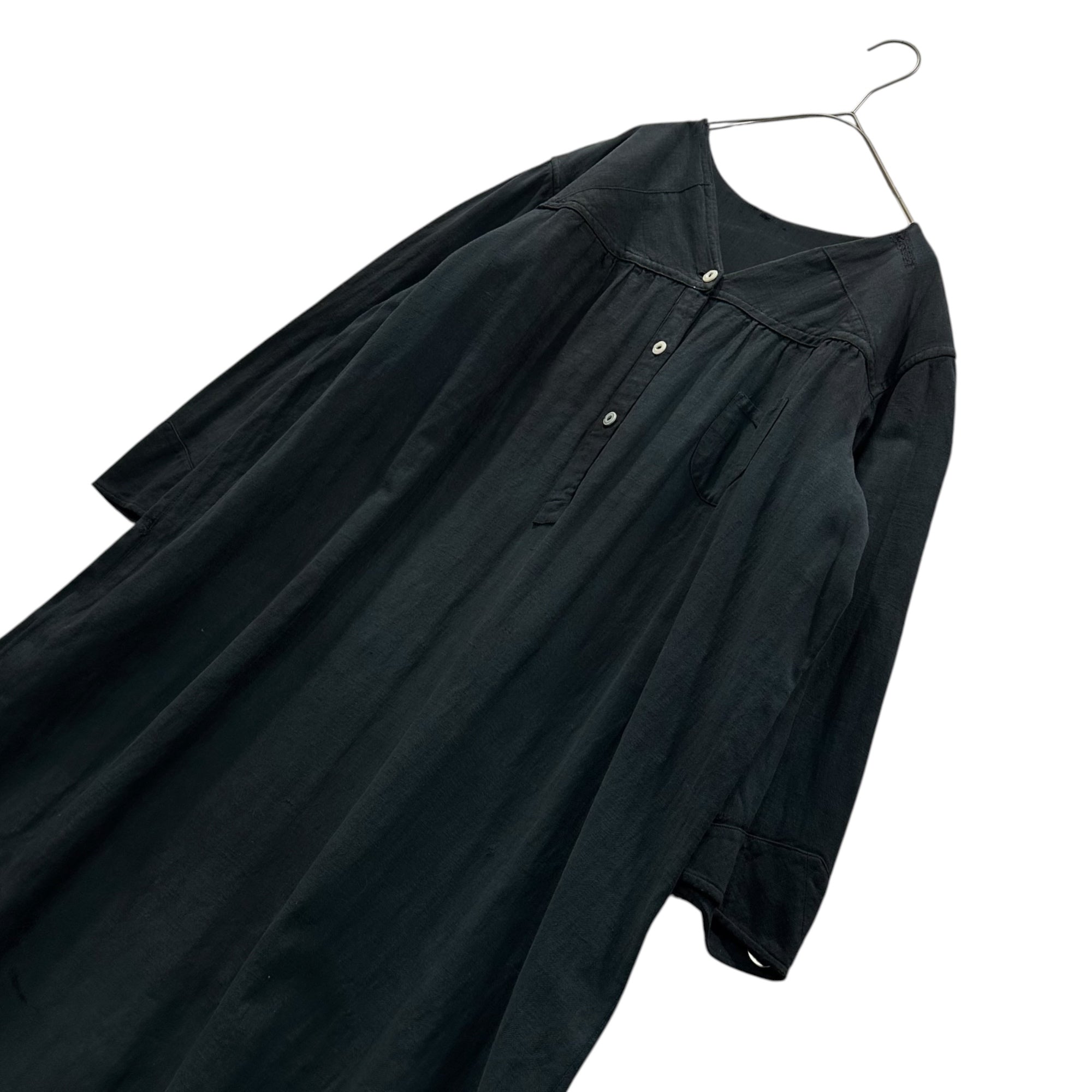 Euro vintage(ヨーロッパヴィンテージ) 30’~40's small pocket and v-neck cotton nighty/dress 表記無し(Lサイズ程度) ブラック/後染め加工 所々に染み/リペア跡あり