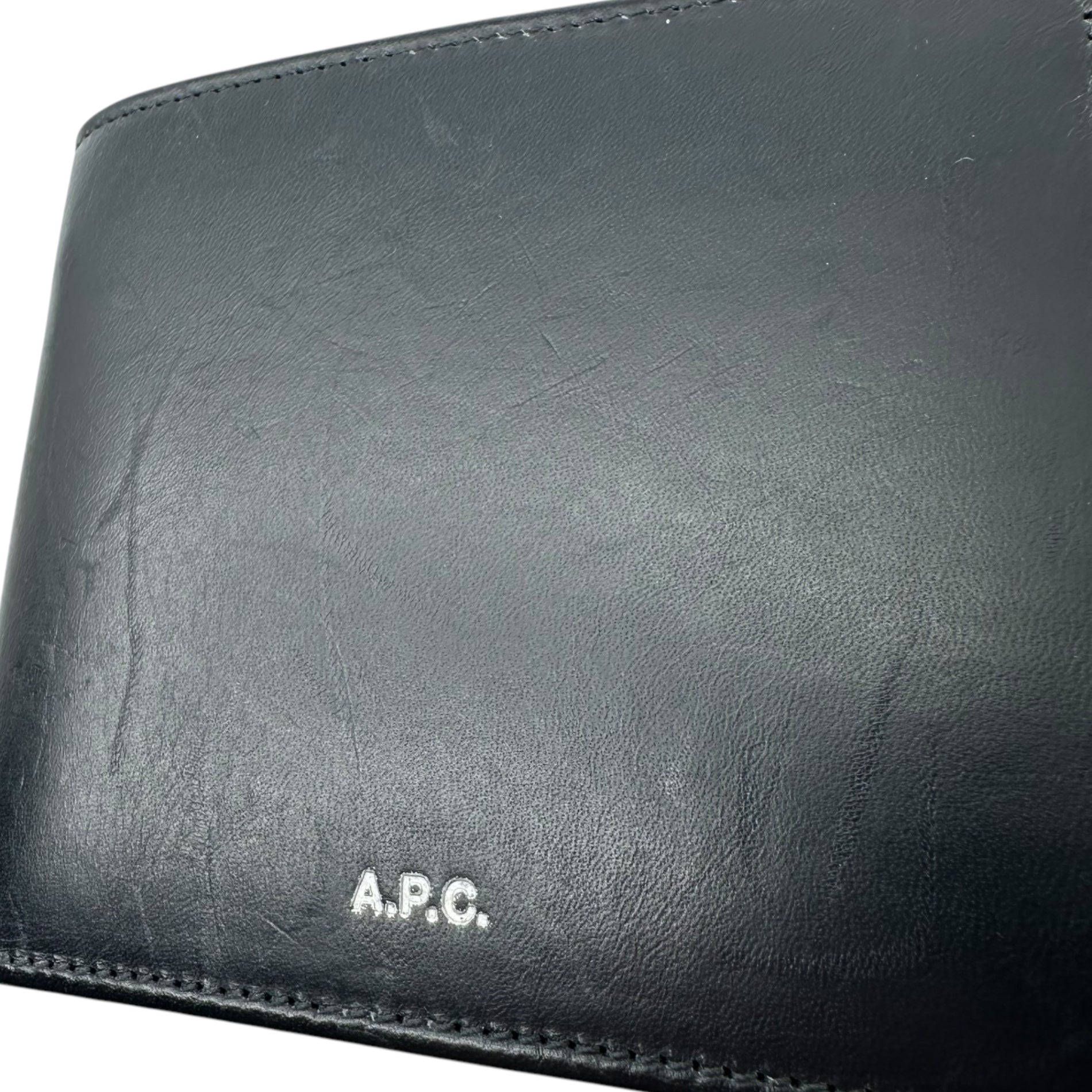 A.P.C.(アーペーセー) Cow Leather Bifold Wallet カウ レザー 二つ折り財布 ダークネイビー