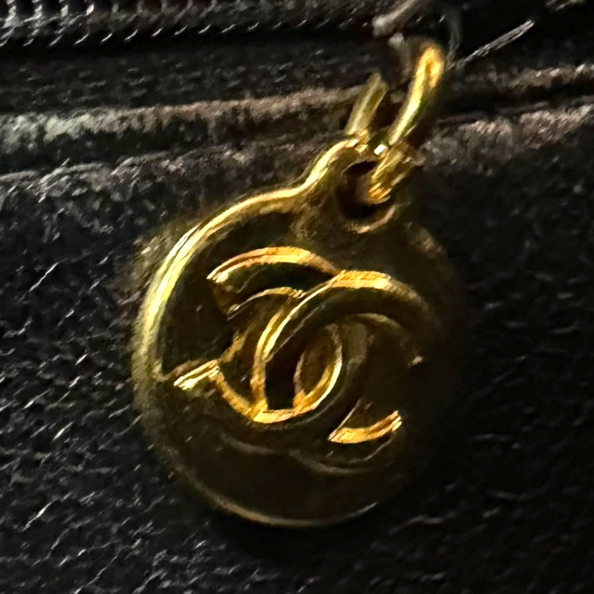 CHANEL(シャネル) 2000’s Reissue Tote Bag - Caviar Skin 復刻 トート バッグ - キャビア スキン ブラック 6****** ハンド ココマーク チャーム