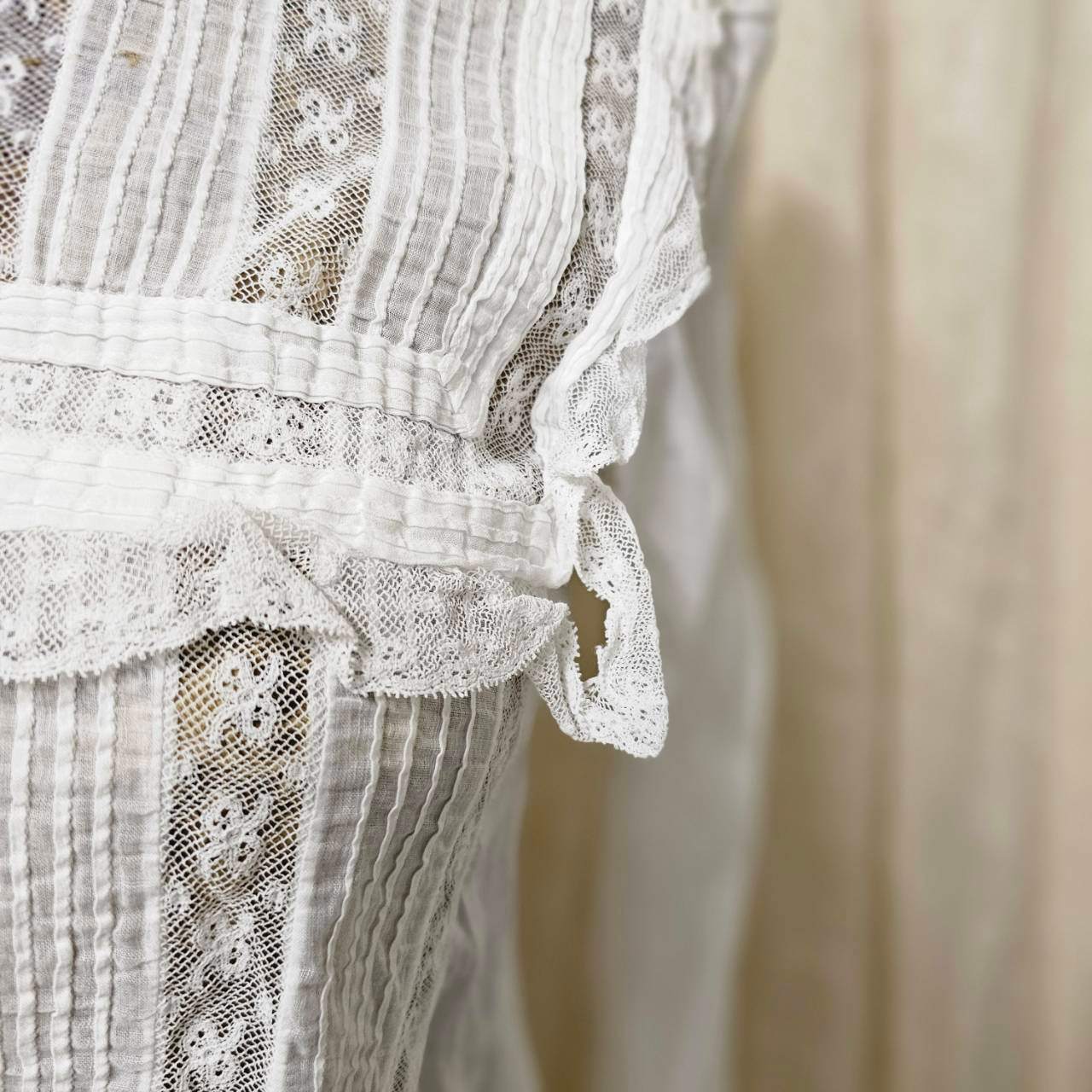 Euro antique(ヨーロッパアンティーク) 1900's~ antique victoria lace blouse アンティーク ヴィクトリアンレースブラウス 表記無し(Sサイズ程度) ホワイト 所々シミ有
