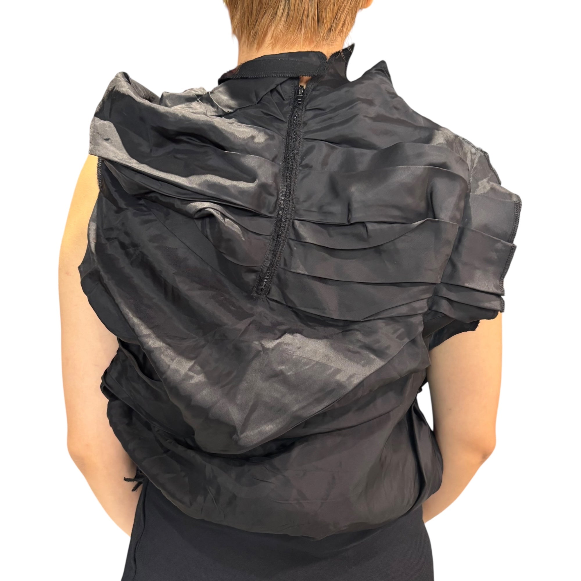 COMME des GARCONS(コムデギャルソン) 11AW Twisted volume gathered sleeveless blouse 捻じれ ボリュームギャザー ノースリーブ ブラウス GH-B016 S ブラック AD2011