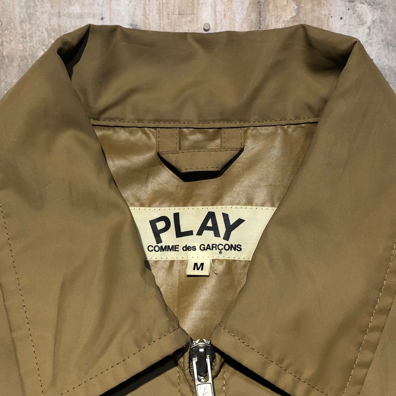 PLAY COMME des GARCONS(プレイコムデギャルソン) 05ssハートロゴナイロンジャケット AZ-J001 M ベージュ AD2004