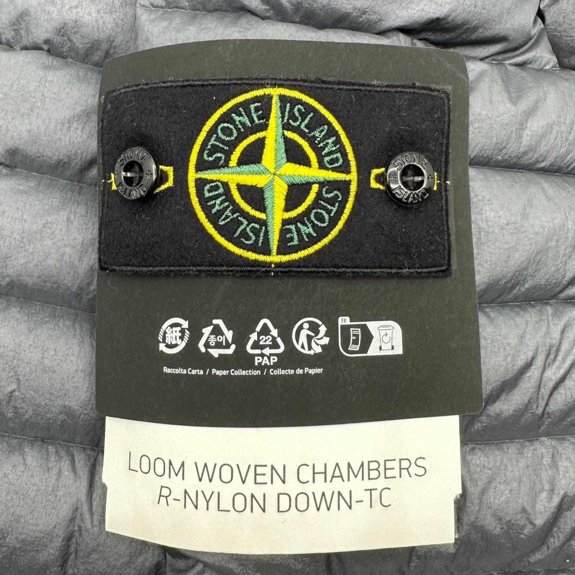 STONE ISLAND(ストーンアイランド) 23AW LOOM WOVEN CHAMBERS R-NYLON DOWN-TC PACKABLE パッカブル ダウン ジャケット 791542324 XL グレー ブルゾン