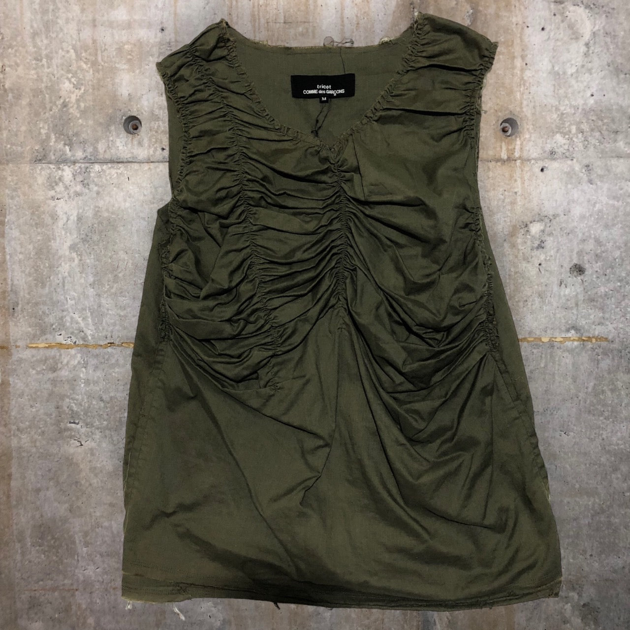 tricot COMME des GARCONS(トリココムデギャルソン) 03SS gathered sleeveless blouse ギャザーノースリーブ ブラウス TI-B004 SIZE M カーキ AD2002