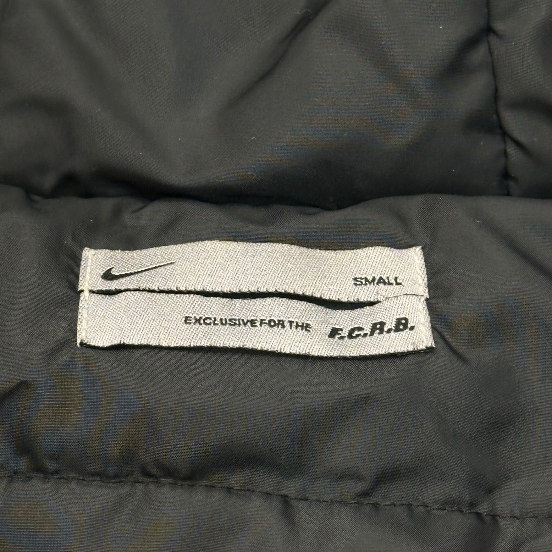 F.C.Real Bristol FCRB(エフシーレアルブリストル) CLIMA-FIT Padded Hooded Jacket 中綿 フーデッド ジャケット F1 SN1 S ブラック×ゴールド
