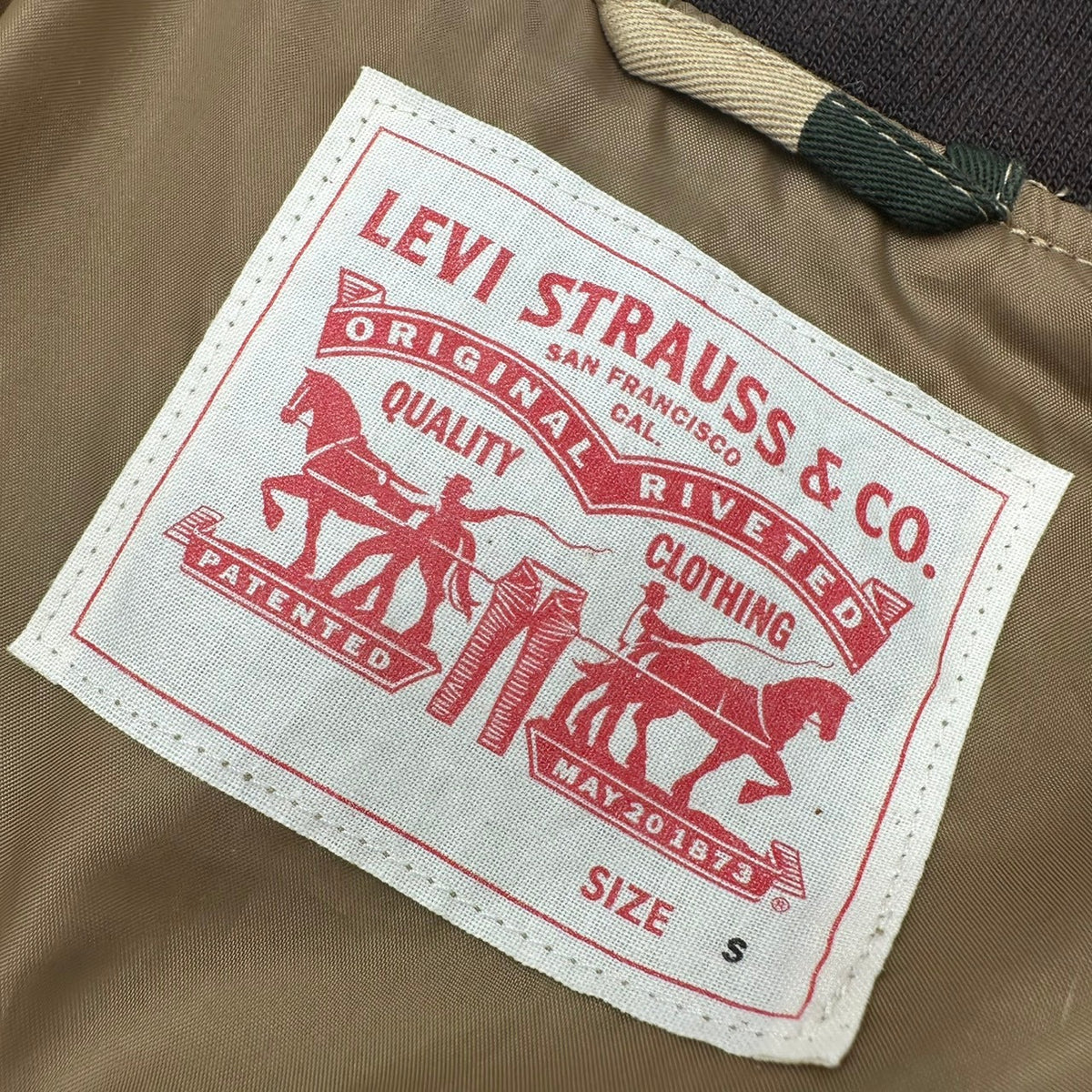 Levi's(リーバイス) Camo Zip-Up Blouson カモフラ ジップ アップ ブルゾン S カーキ