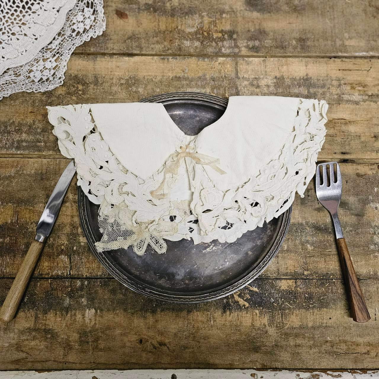 Euro antique(ヨーロッパアンティーク) France name embroidery collar フランス ネーム刺繍入りレースのつけ襟 ホワイト