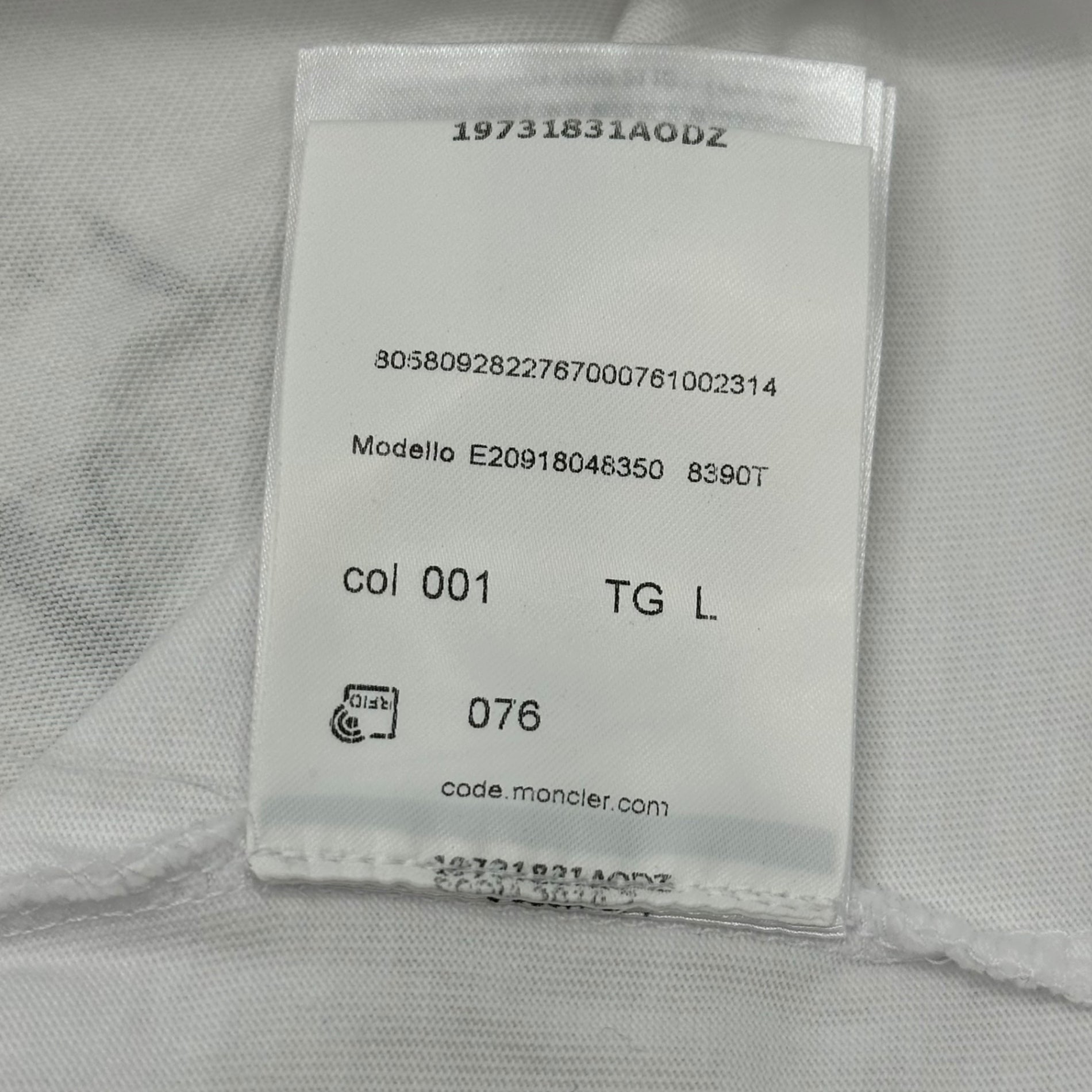 MONCLER(モンクレール) Iceberg Print Logo Patch T-Shirt 氷山 プリント ロゴ ワッペン Tシャツ E20918048350 L ホワイト