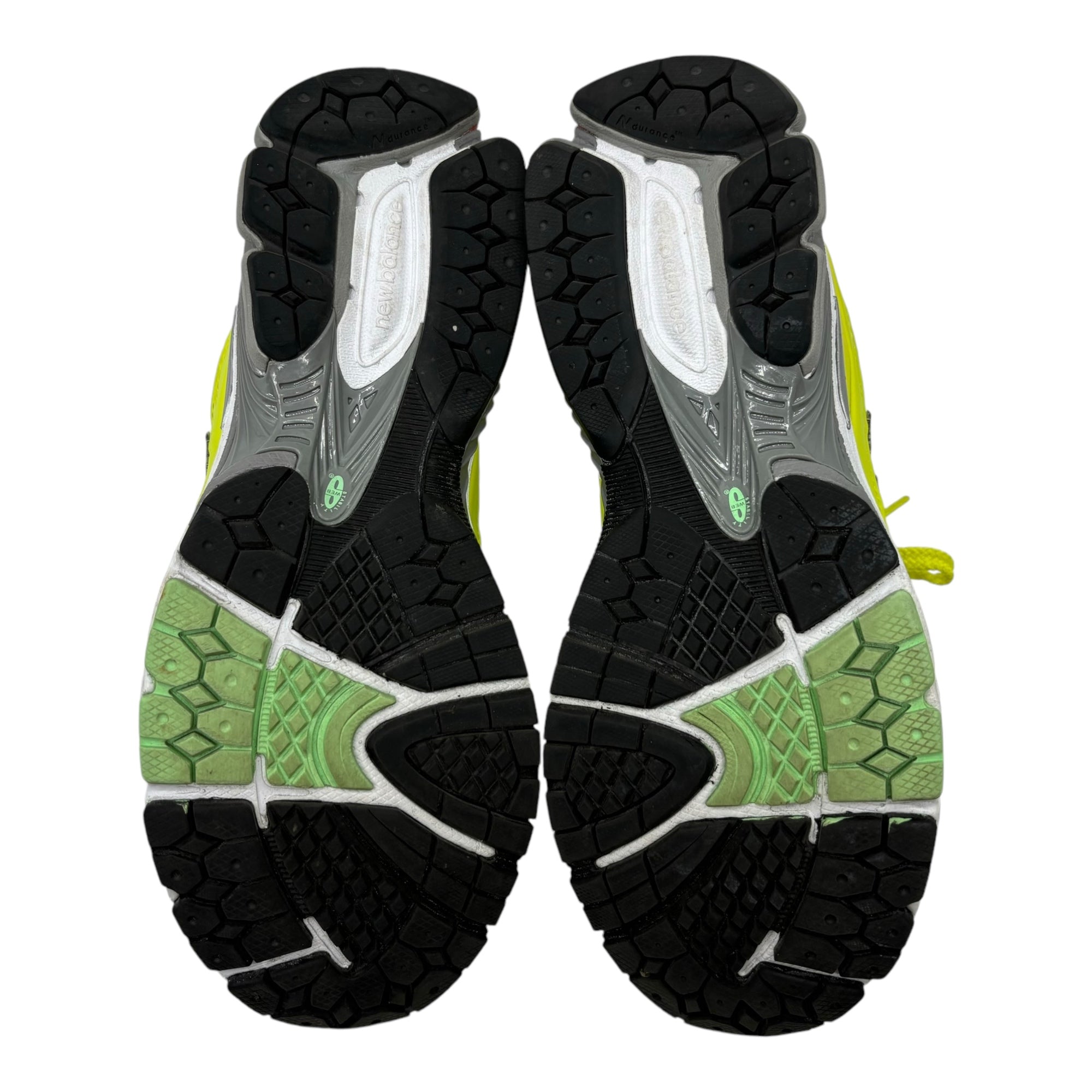 NEW BALANCE(ニューバランス) VOLT YELLOW ローカット スニーカー M2002RLC 27cm イエロー