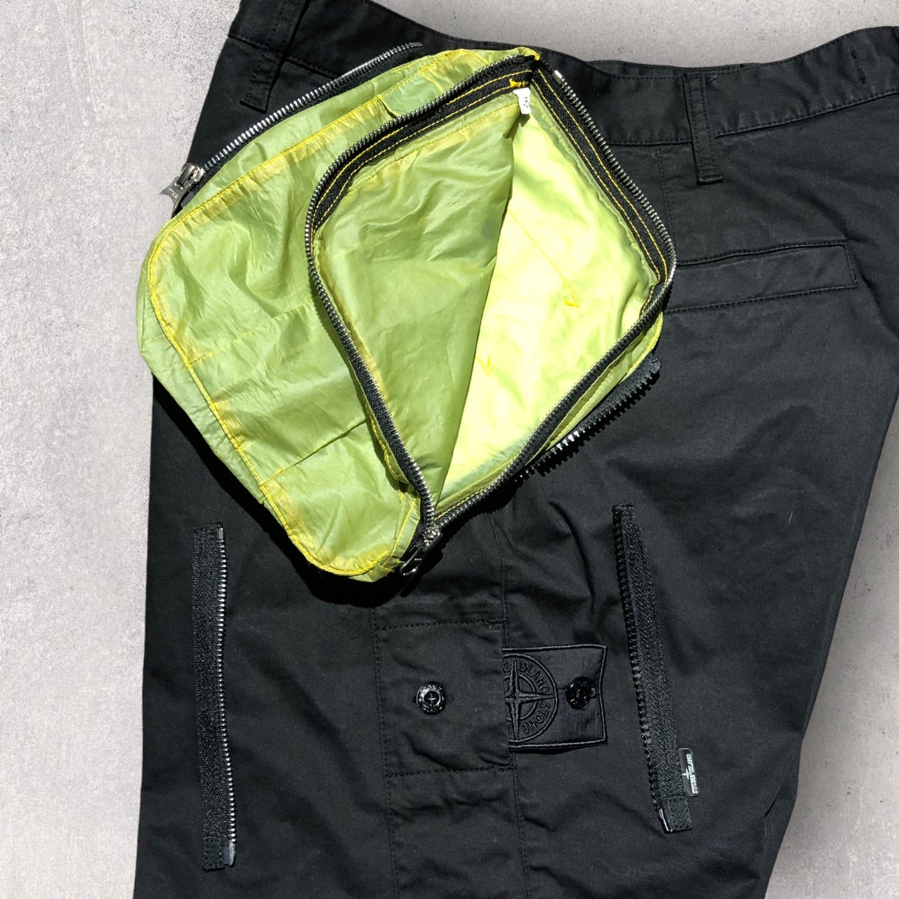 STONE ISLAND SHADOW PROJECT(ストーンアイランドシャドウプロジェクト) Bermuda Shorts 7219L0109 46 ブラック