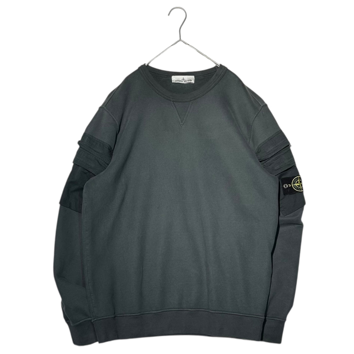 STONE ISLAND(ストーンアイランド) 23AW Arm Cargo Pocket Crew Neck 