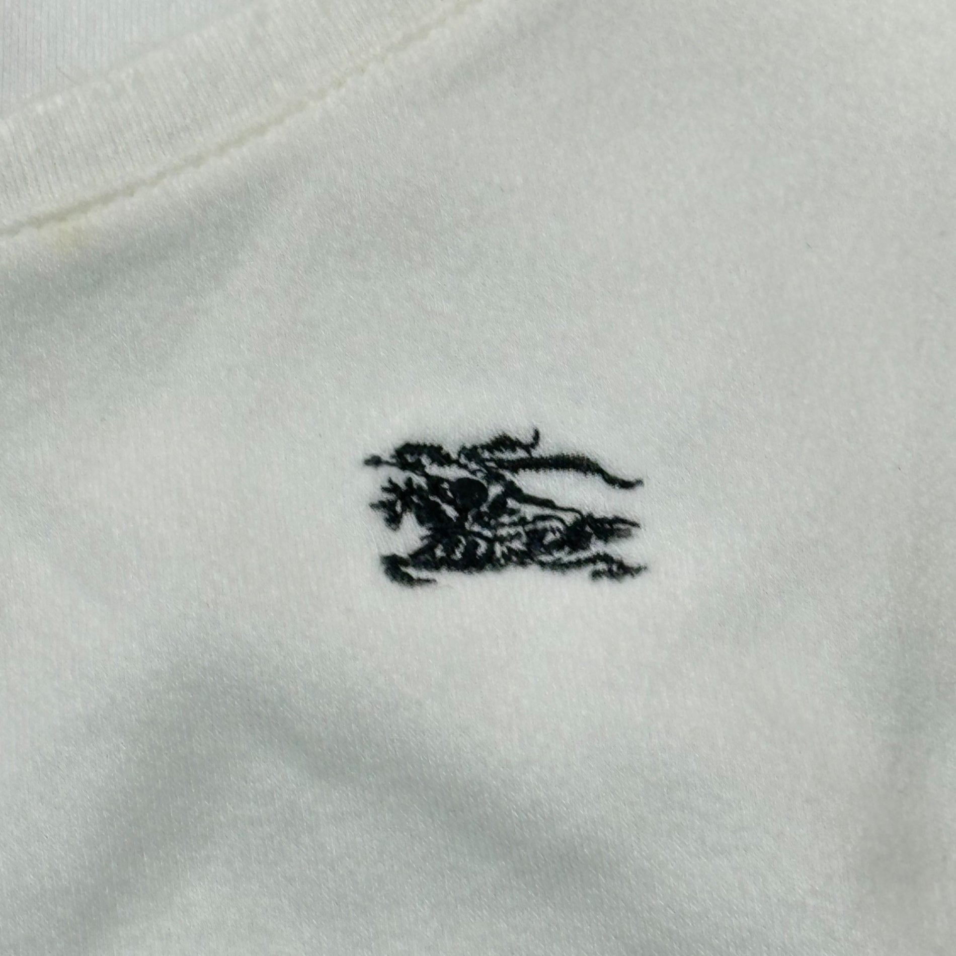 BURBERRY BLUE LABEL(バーバリーブルーレーベル) One-pointed logo short-sleeved cut and sewn ワンポイント ロゴ 半袖 カットソー FAF96-627-01 38(M程度) ホワイト