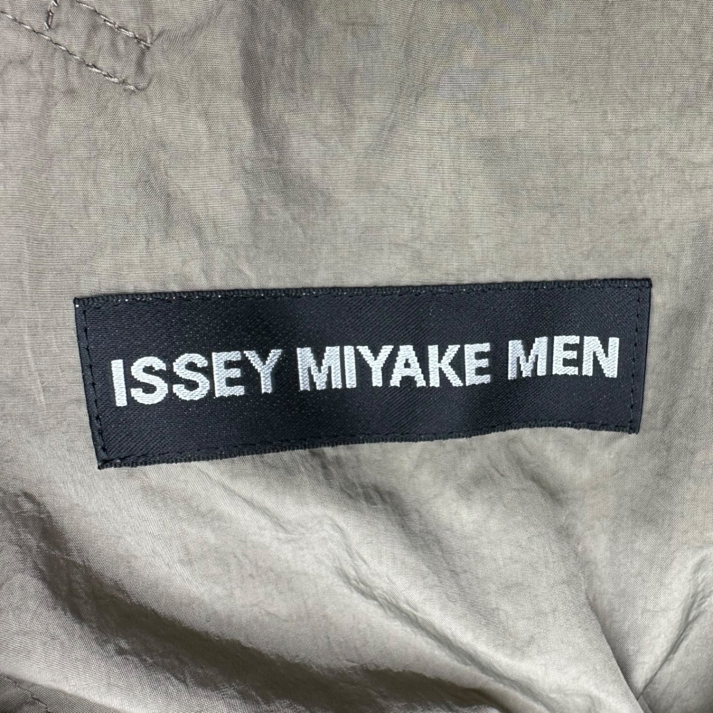 ISSEY MIYAKE MEN(イッセイミヤケメン) 18SS OPEN COLLAR WIND COAT BLOUSON オープンカラー ウインド コート ブルゾン ME81FC060 3(L程度) ベージュ 開襟 コレクション ランウェイ着用品