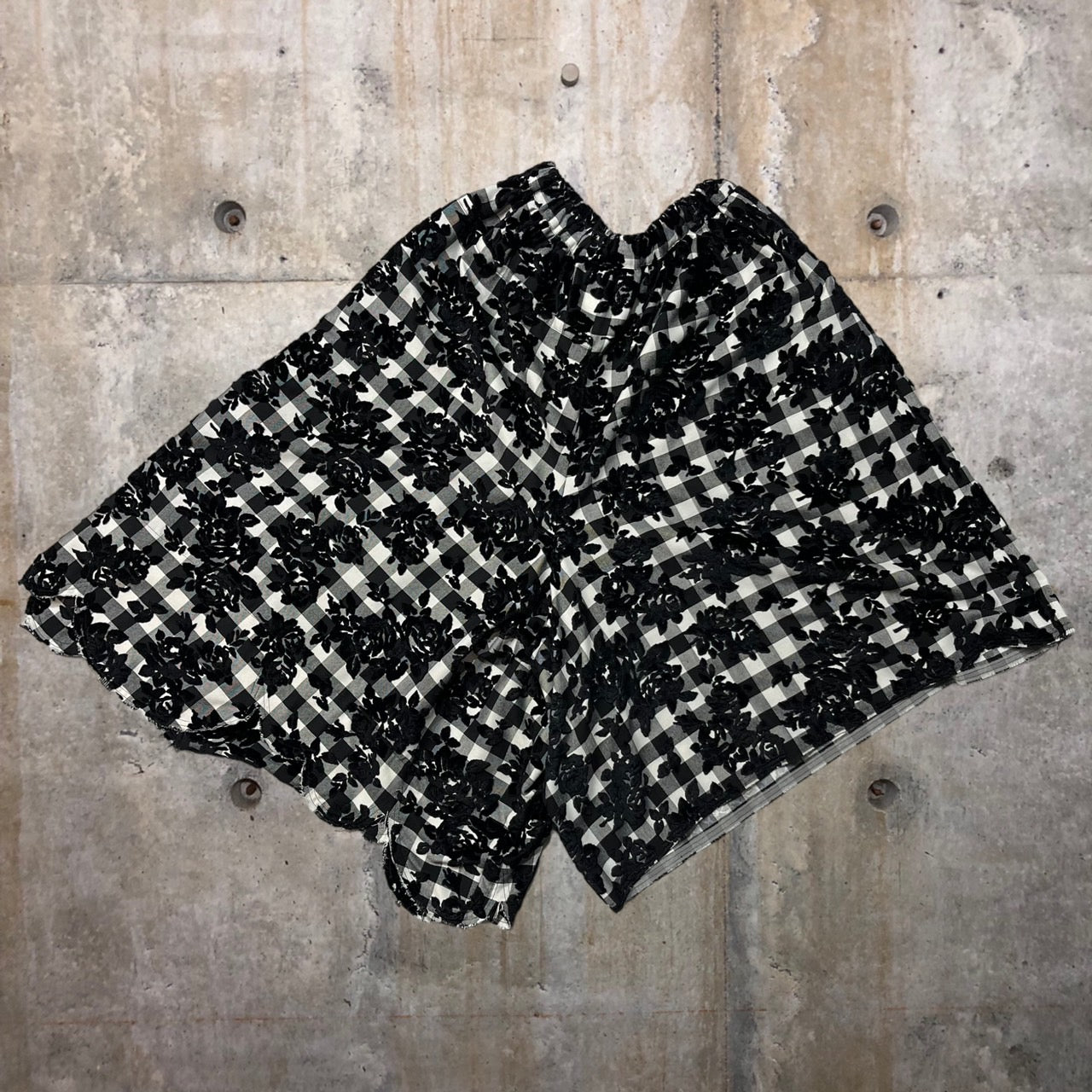 robe de chambre COMME des GARCONS(ローブドシャンブルコムデギャルソン) 04SSベルベットフラワー装飾チェック袴パンツ/本人期/稀少/川久保玲 RM-P005 SIZE FREE ブラック×ホワイト AD2003