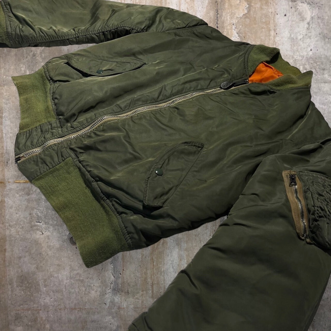 ALPHA INDUSTRIES(アルファ インダストリーズ) 90's MA-1 flight jacket/ミリタリージャケット MIL-J-82790E L カーキ USA製 90s