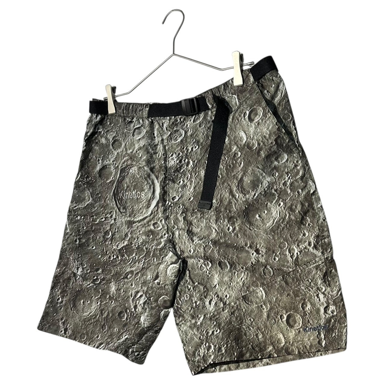Columbia(コロンビア) Kinetics Moon Collection Climbing Shorts キネティクス ムーン コレクション クライミング ショーツ ハーフパンツ 117 PM4420 L カーキ 月面 プリント