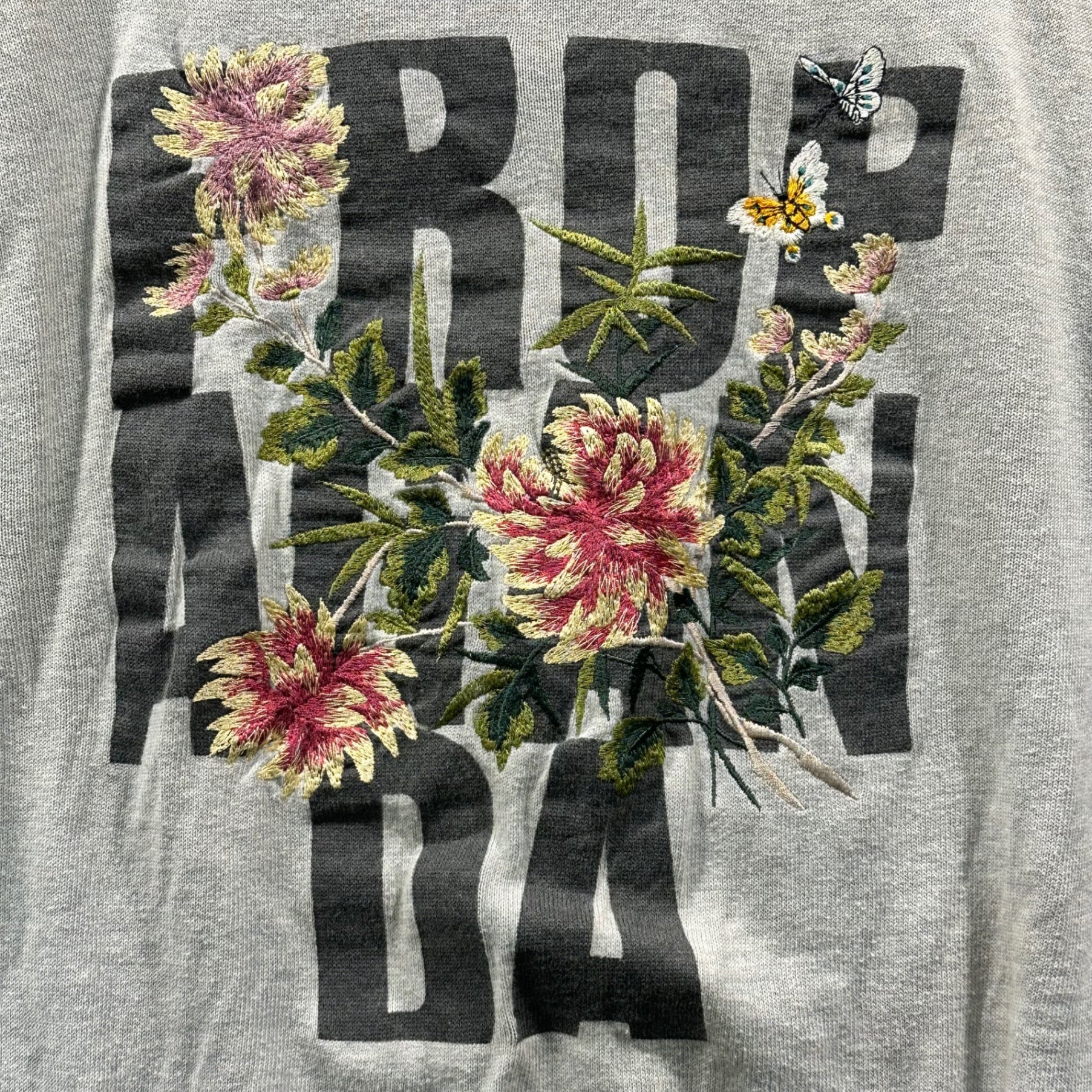 Vivienne Westwood(ヴィヴィアンウエストウッド) 05AW Vintage Propaganda Flower Stitch One-Point Orb Cardigan プロパガンダ フラワーステッチ ワンポイント オーブ カーディガン 4447-6104 グレー×ピンク ライカ期 2005年 アーカイブ イタリア製