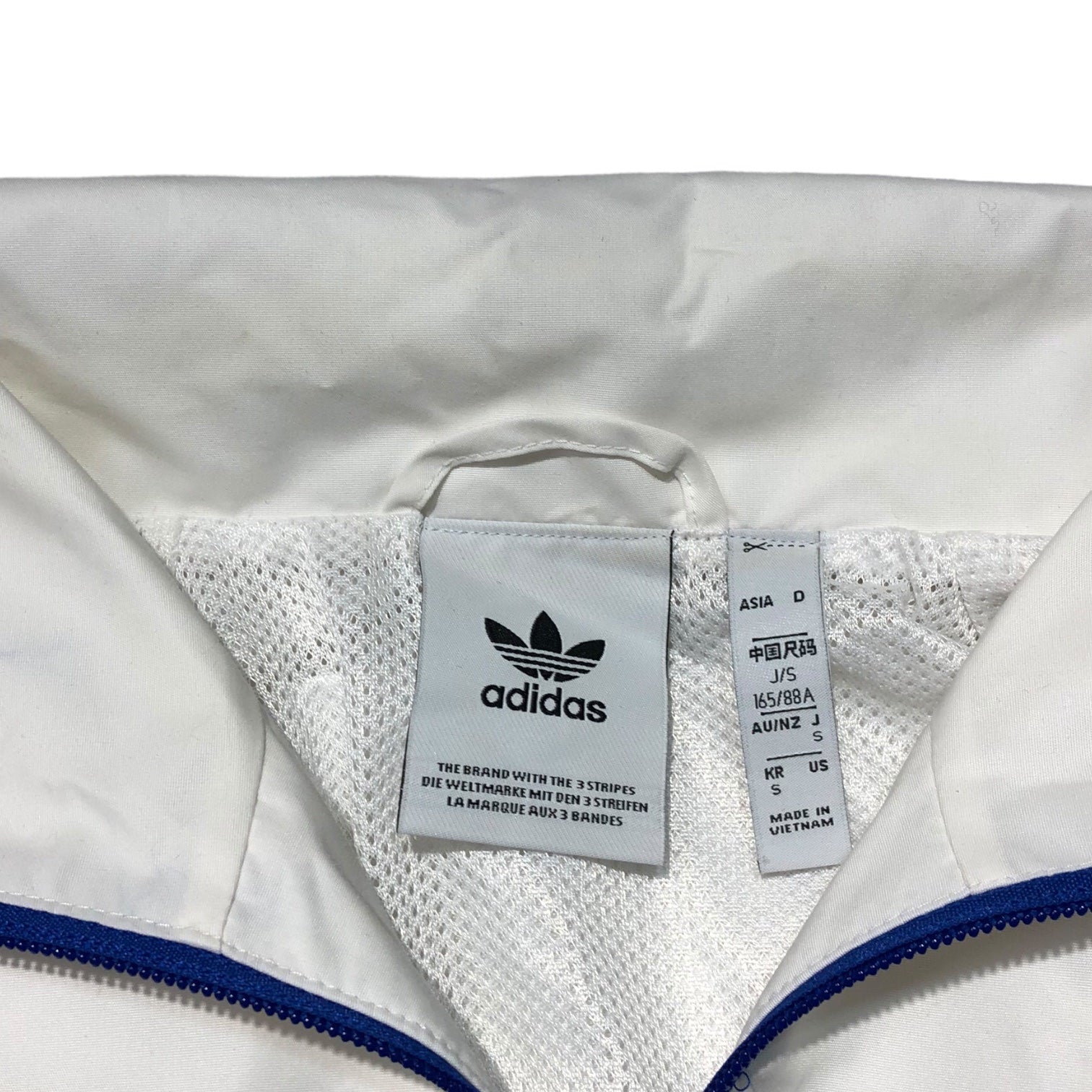 adidas originals(アディダスオリジナルス) ビッグ トレフォイル ウーブン トラックトップ GE0865 S ホワイト×ブルー×ベージュ