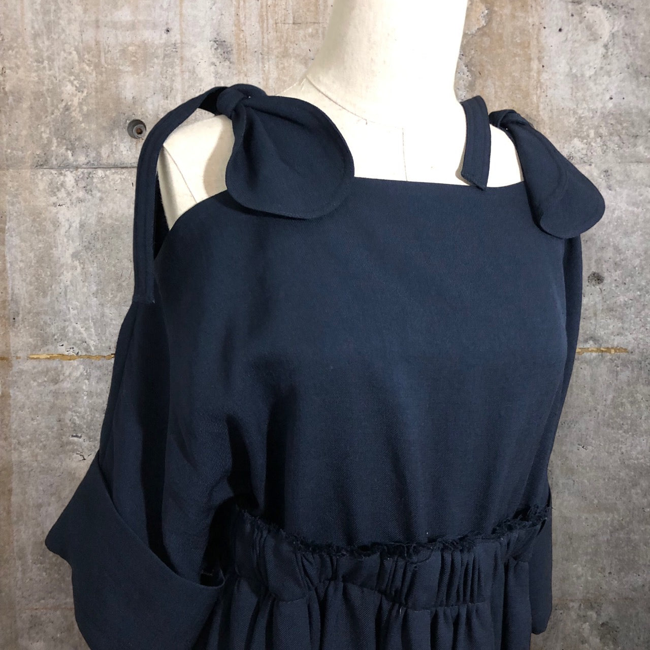 TARO HORIUCHI(タロウホリウチ) オフショルダーウエストギャザーワンピース 1901-DR05-112 FREE ネイビー