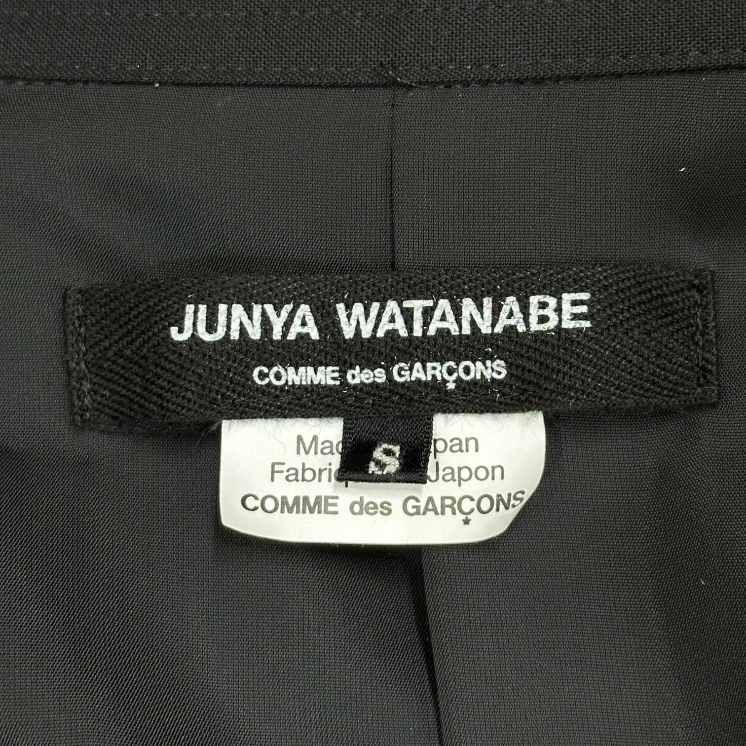 COMME des GARCONS JUNYA WATANABE(コムデギャルソンジュンヤワタナベ) 20SS Wool gabardine Sleeve-set Wide silhouette Coat ウール ギャバジン 袖切り替えし ワイドシルエット コート JE-O030 S ブラック AD2019 コレクションランウェイ 別色着用
