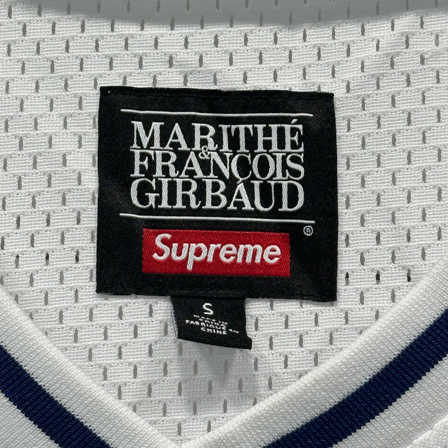 SUPREME(シュプリーム) 25SS Marithé + François Girbaud Hockey Jersey マリテ フランソワ ジルボー ホッケー ジャージ S ホワイト ゲーム シャツ メッシュ ロゴ コラボ