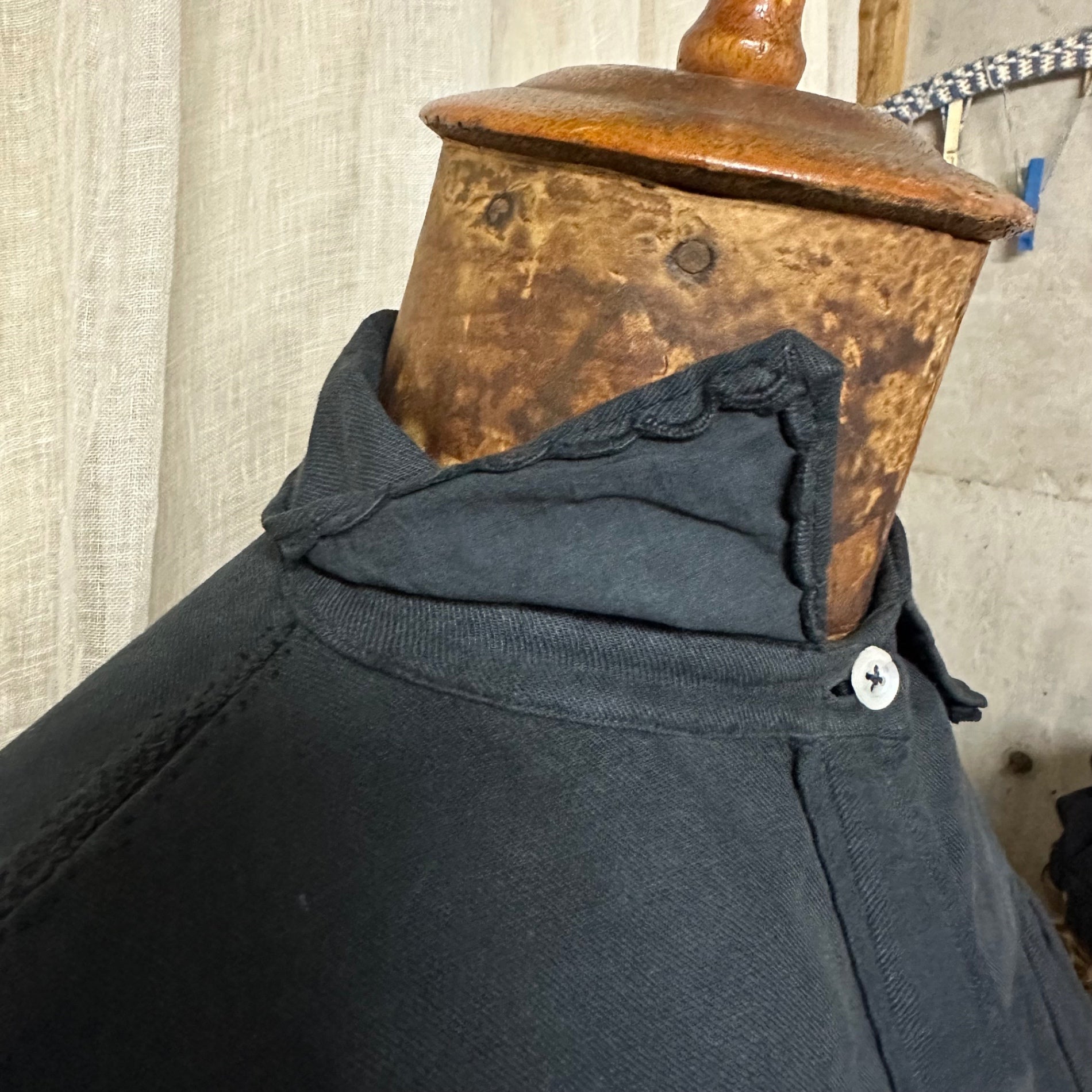 Euro Vintage(ヨーロッパヴィンテージ) Slowly_20's cotton gathered shirt dress/コットンギャザーシャツワンピース 後染め加工リメイク 表記なし(Mサイズ程度) ブラック