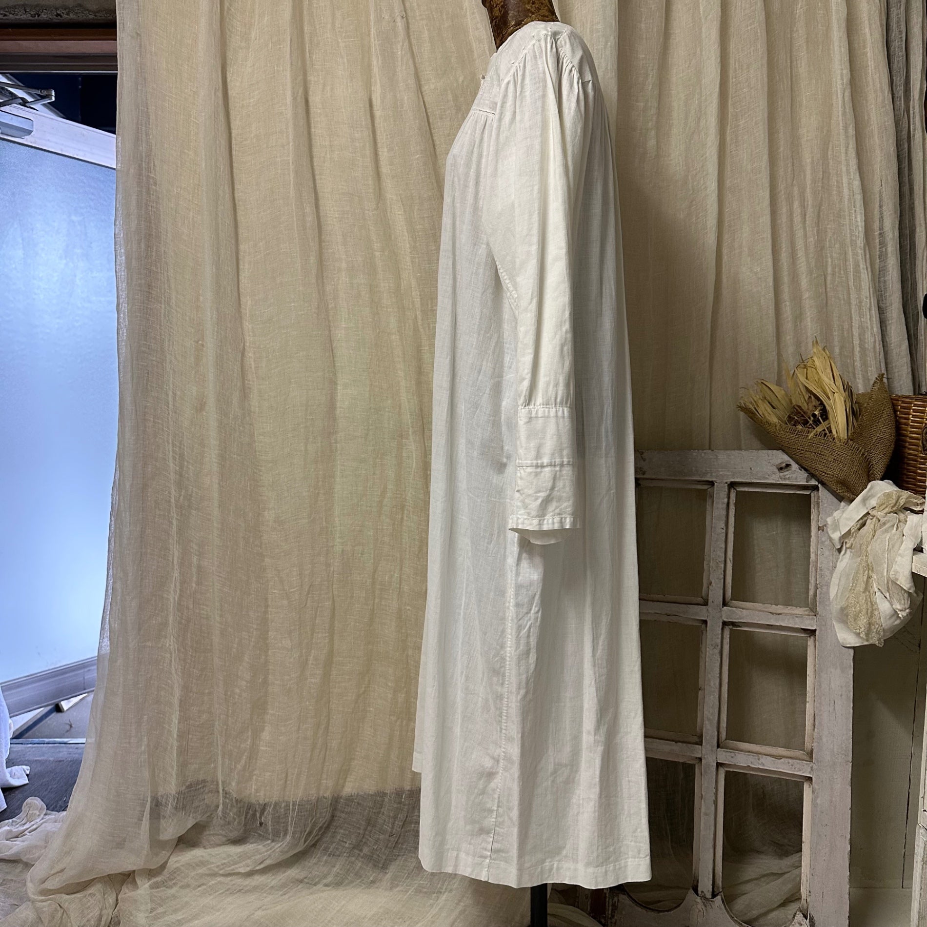 Euro vintage(ヨーロッパヴィンテージ) 30~40's ivory cotton square neck with floral cutwork knighty フローラルカットワークレースのコットンナイティドレス ワンピース 表記無し(M~L程度) アイボリー