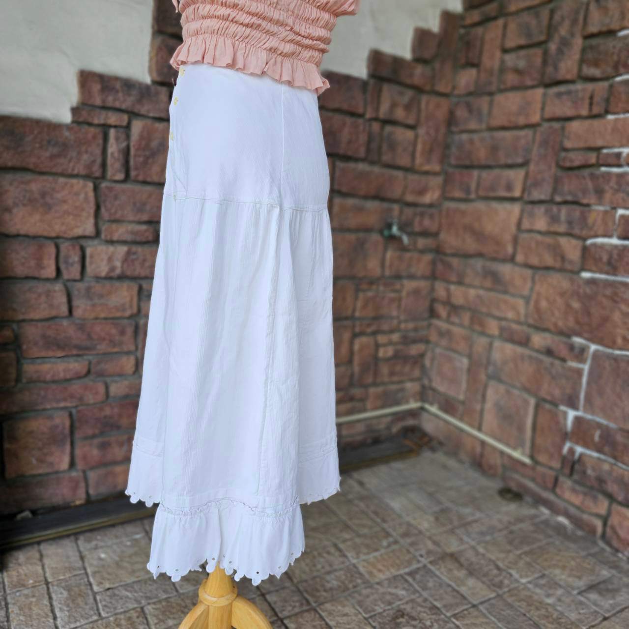 Euro vintage(ヨーロッパヴィンテージ) 30’s~「MB」 initials cutwork rim white cotton petticoat skirt ネーム刺繍入りカットワークレースのペチコートスカート Sサイズ程度 ホワイト