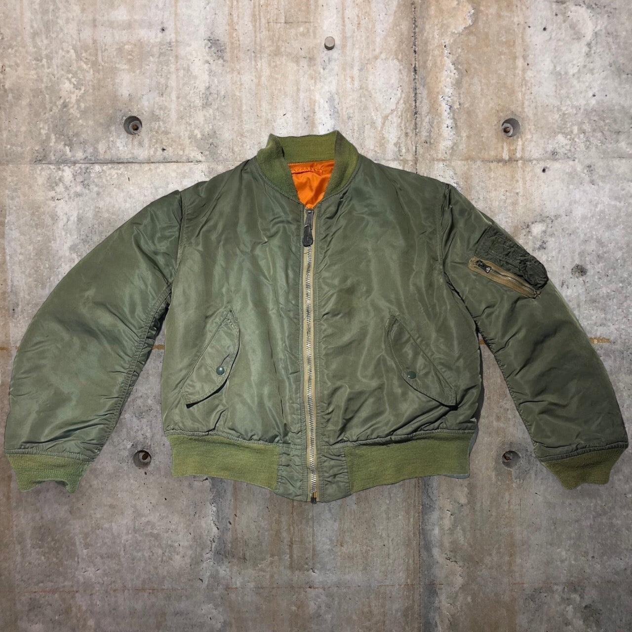 ALPHA INDUSTRIES(アルファ インダストリーズ) 90's MA-1 flight jacket/ミリタリージャケット MIL-J-82790E L カーキ USA製 90s